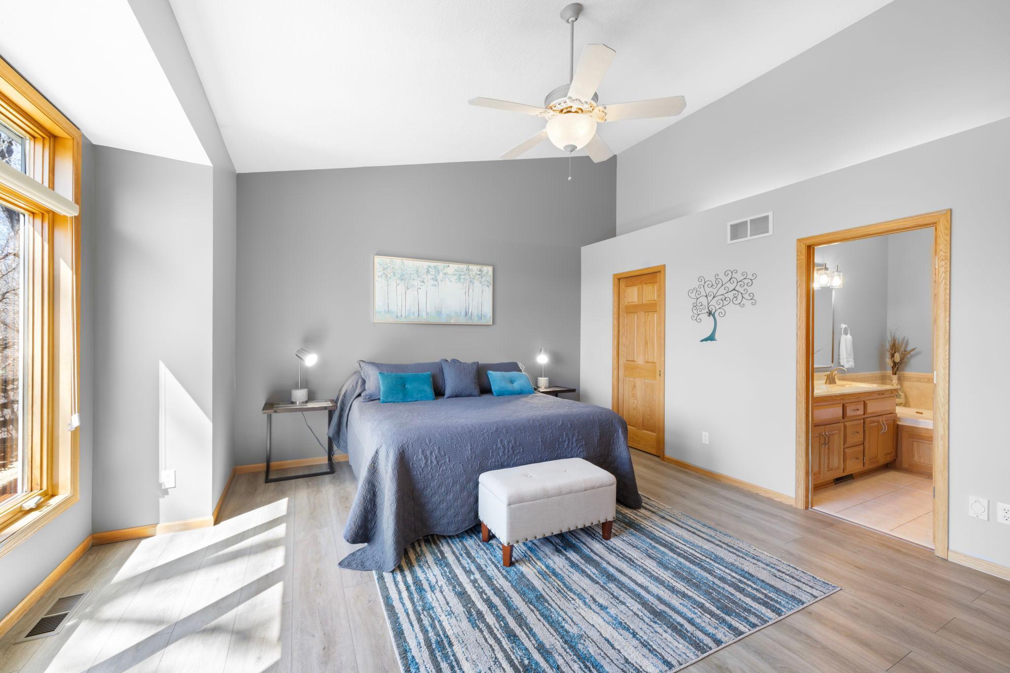 7265 Lake Ridge Drive