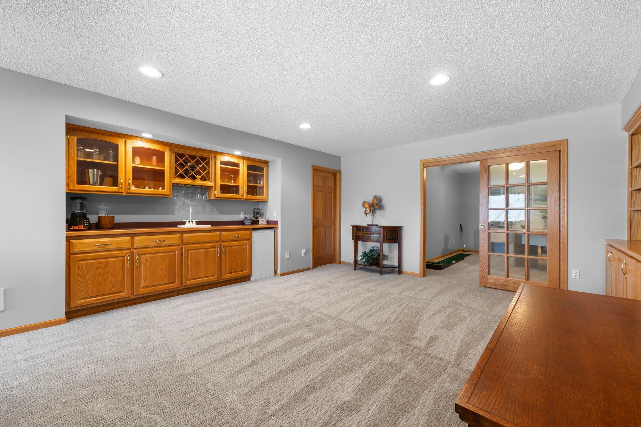 7265 Lake Ridge Drive