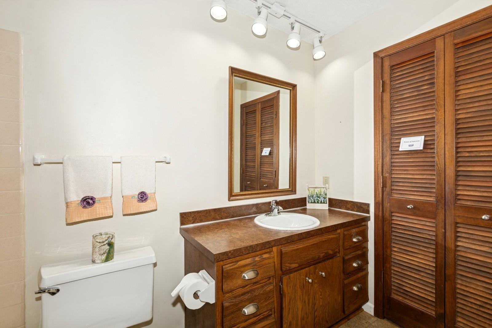 9926 Cavell Avenue S