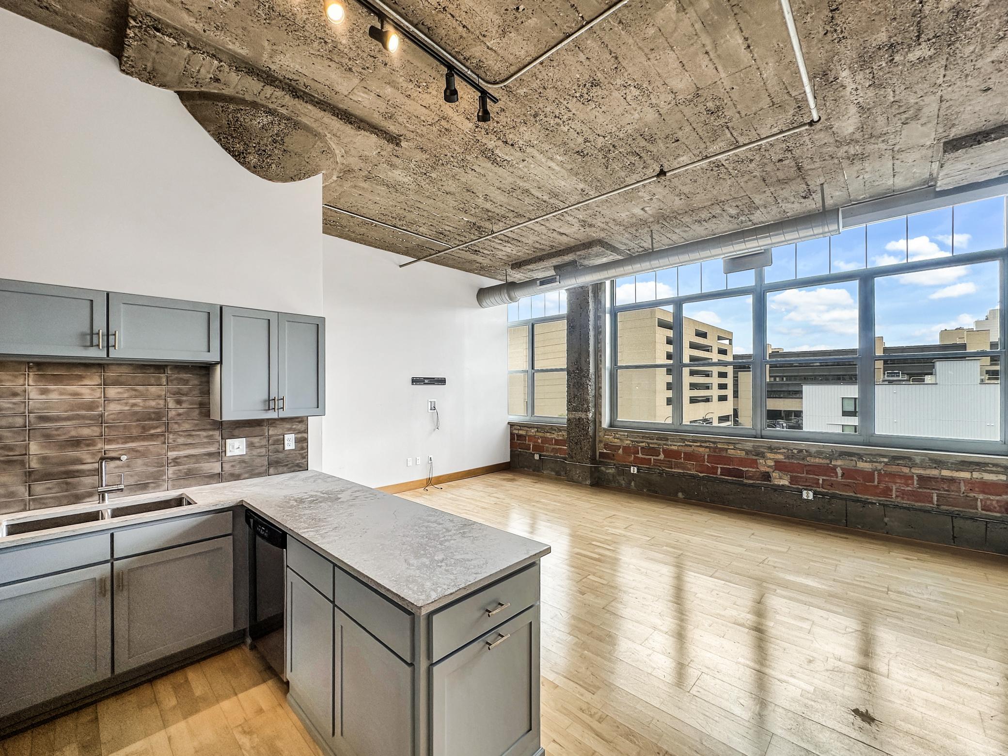 521 S 7th Street Unit: 416