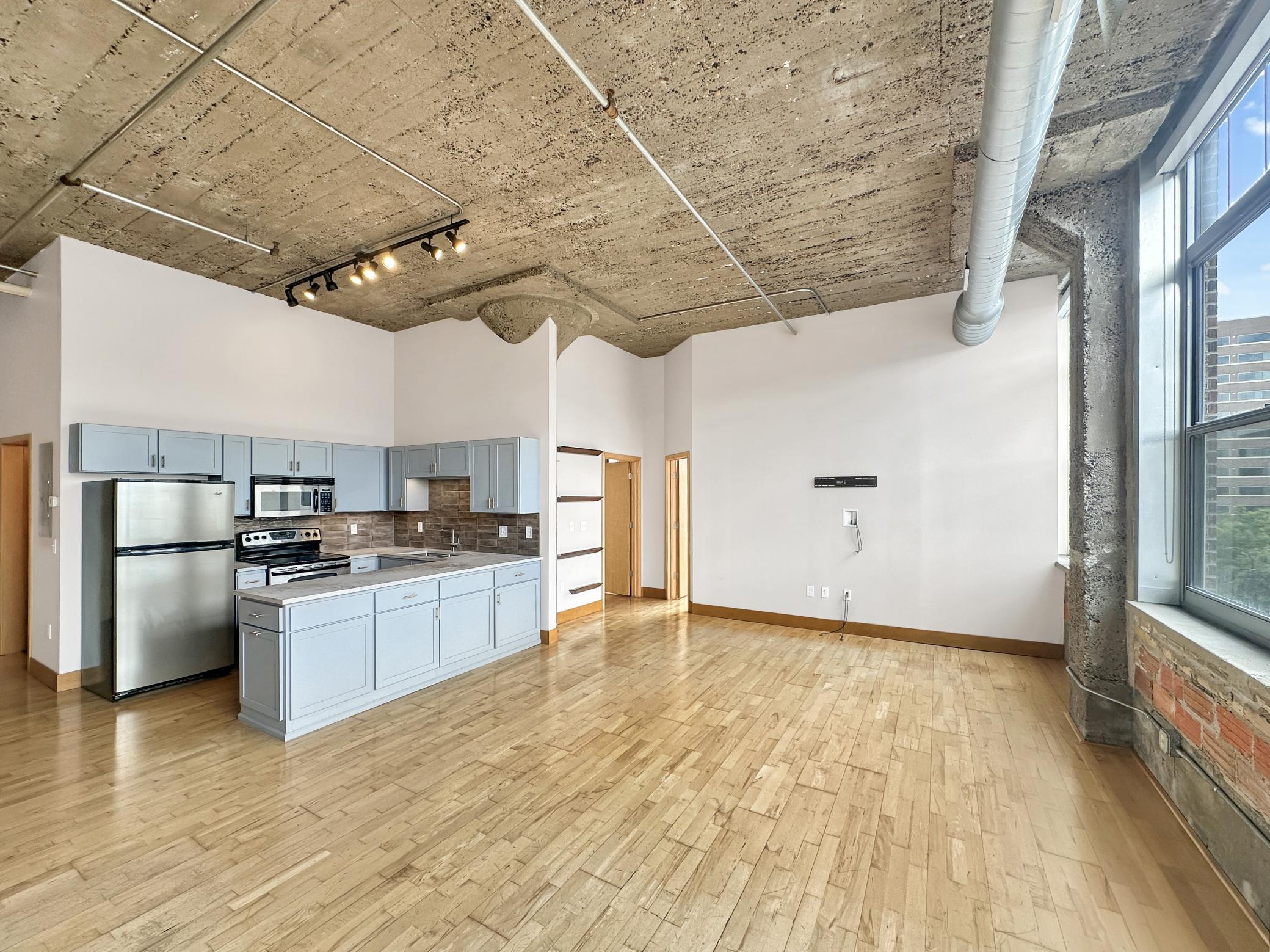 521 S 7th Street Unit: 416