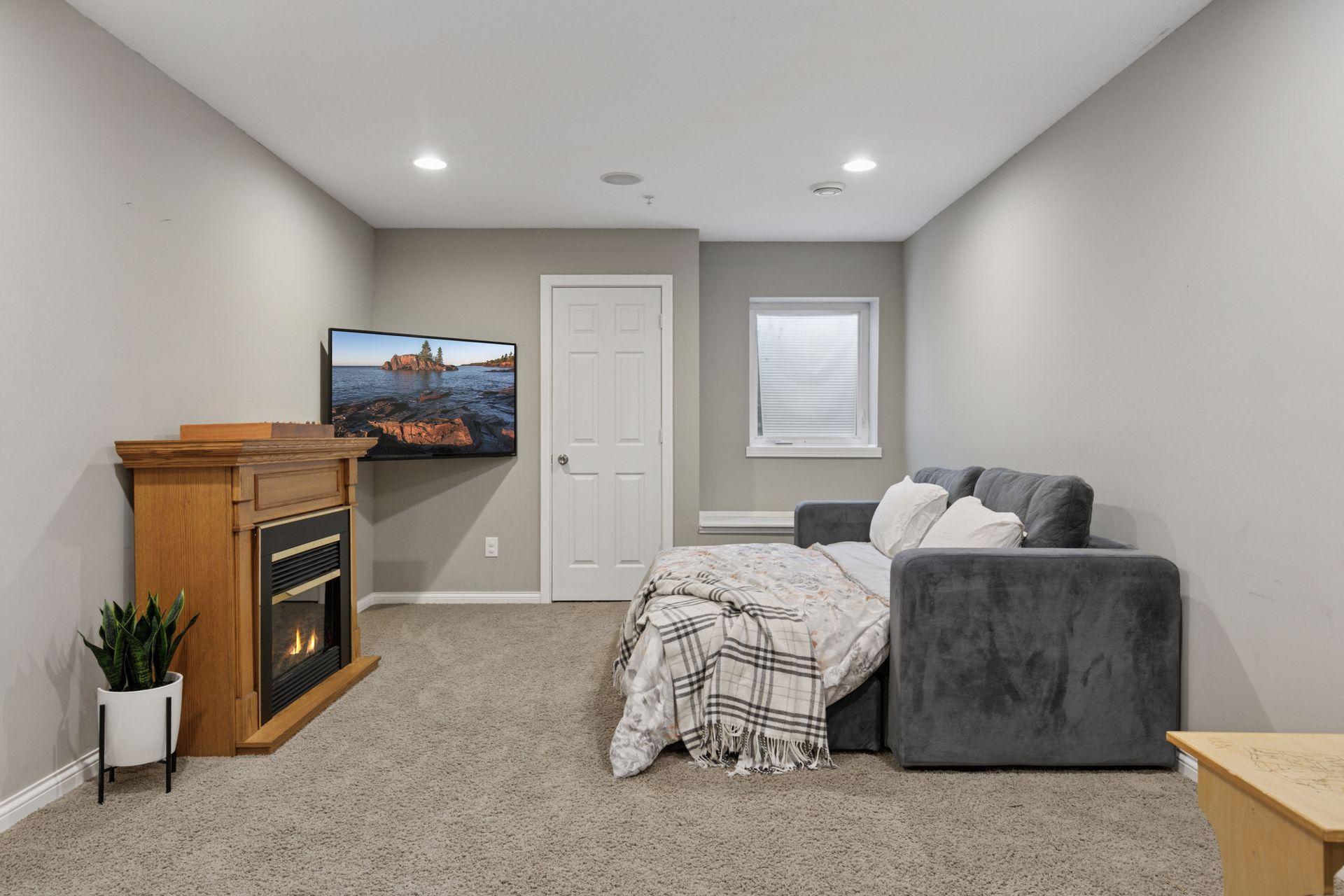 14937 Mustang Path