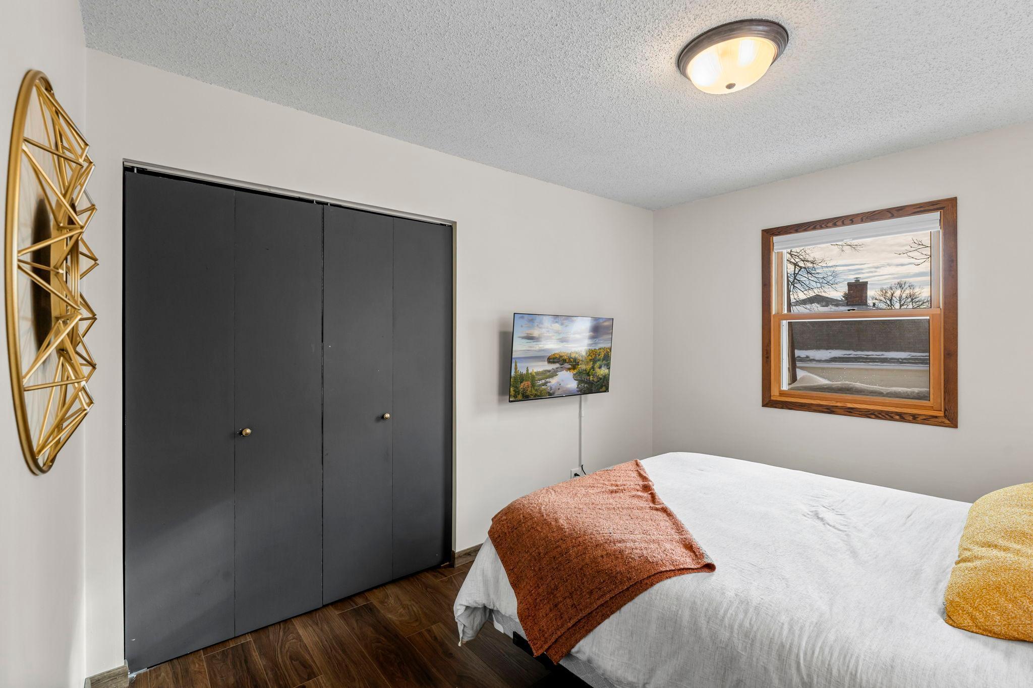 1011 Van Dyke Road NW