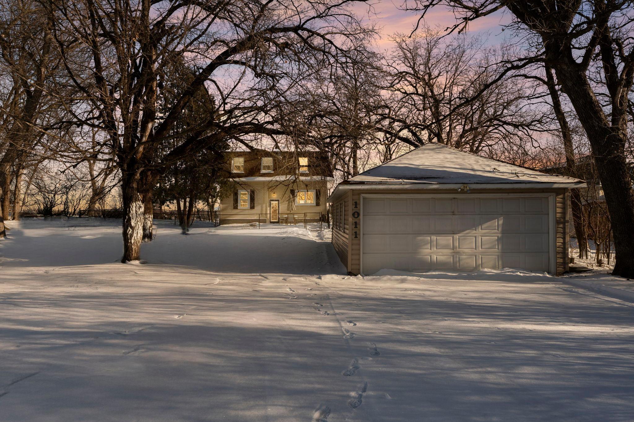 1011 Van Dyke Road NW