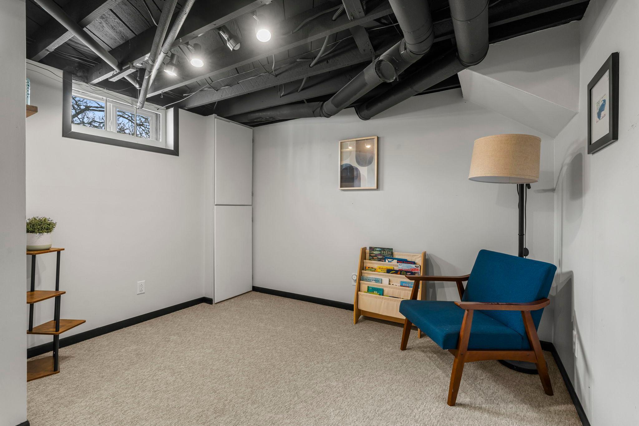 1011 Van Dyke Road NW