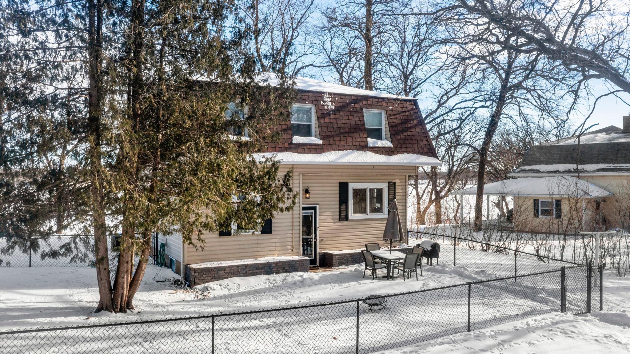 1011 Van Dyke Road NW