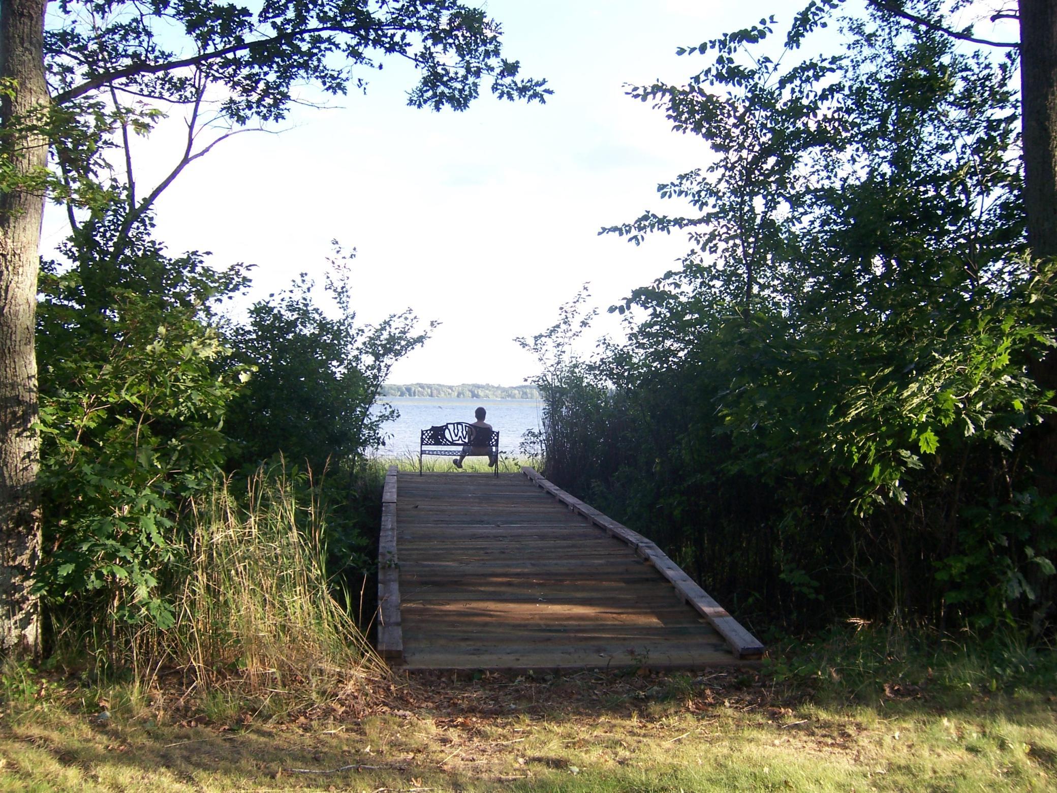 xxx N Basswood Dr (403)