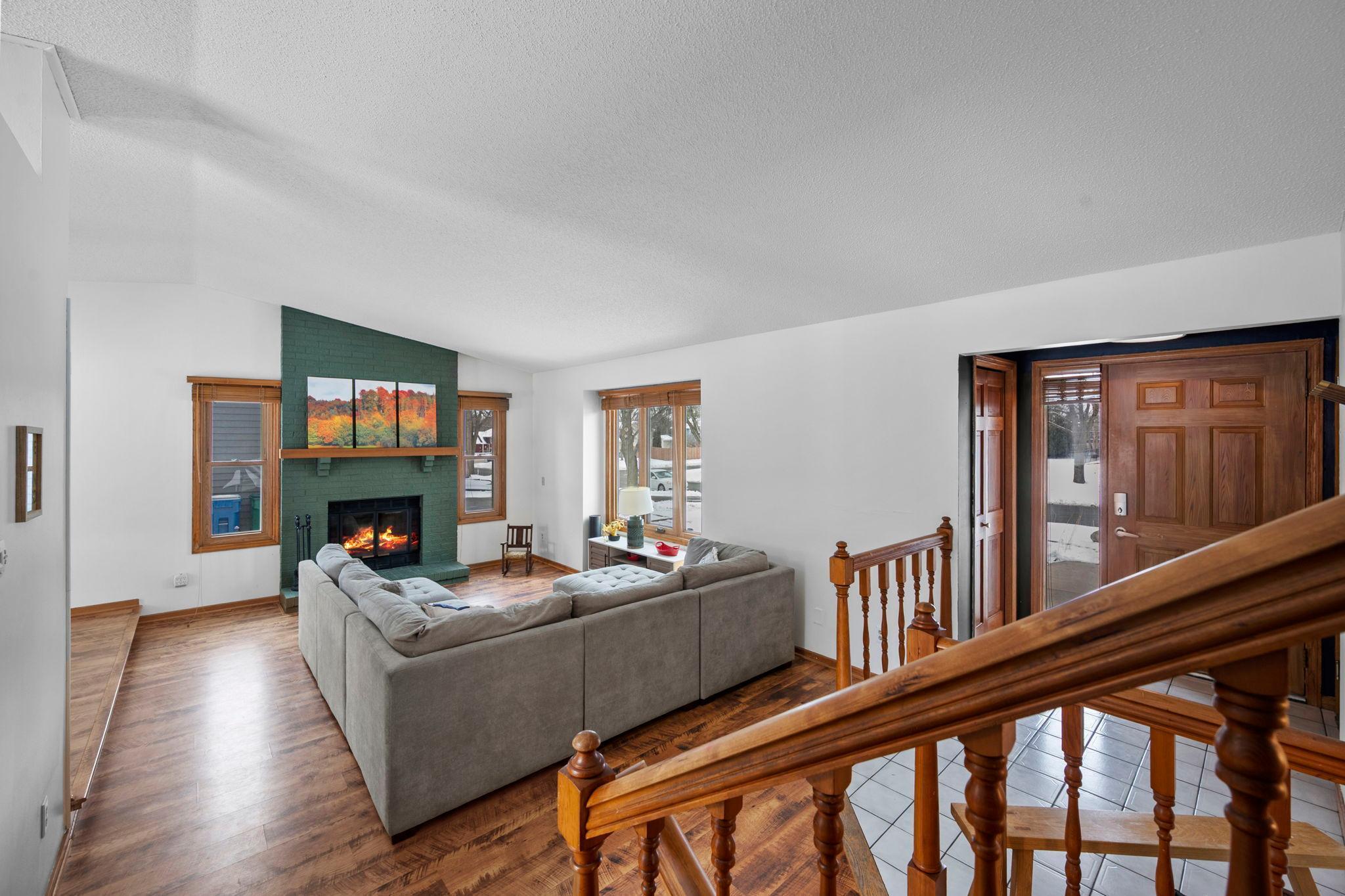 9246 Shenandoah Lane N