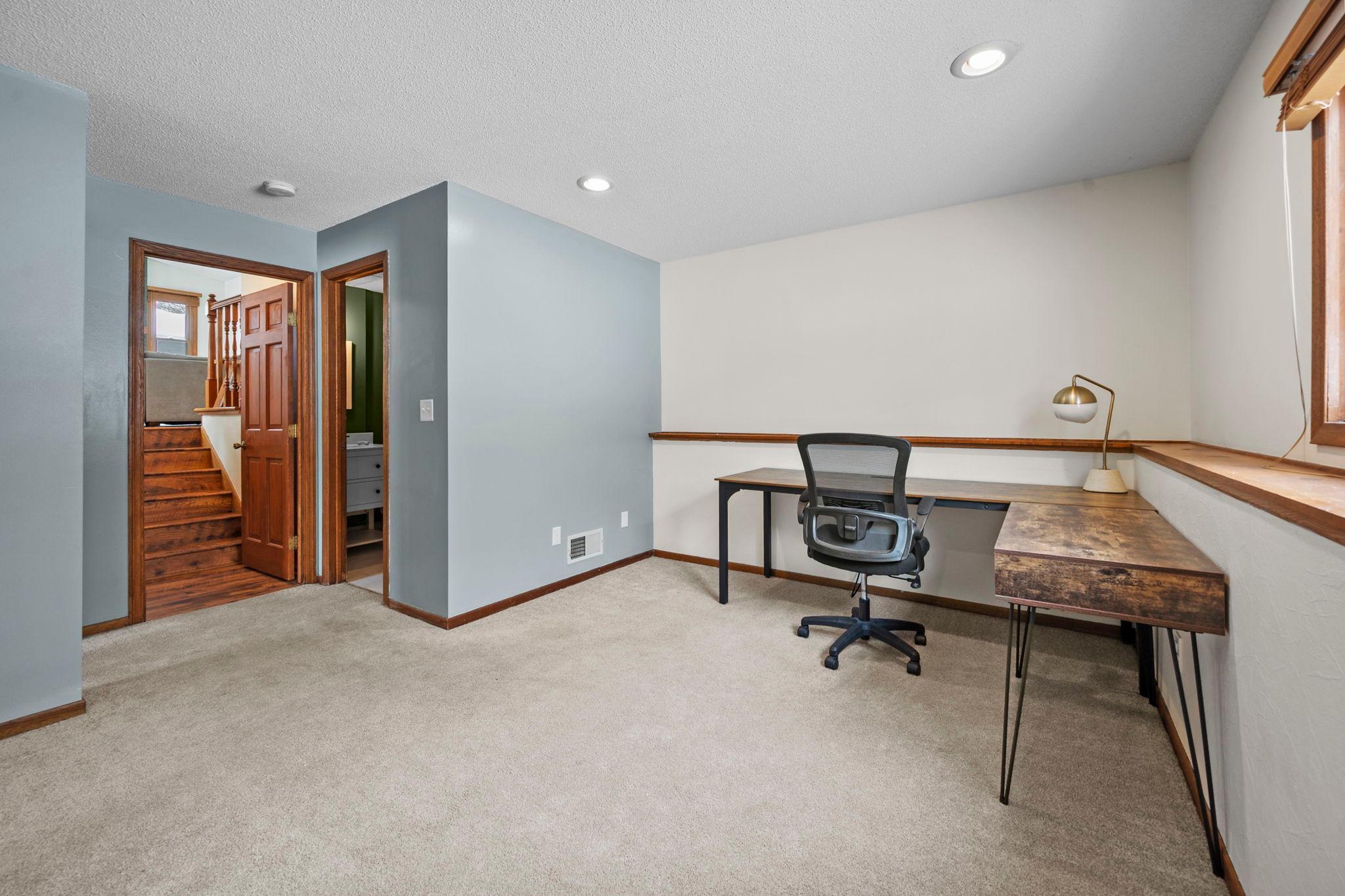 9246 Shenandoah Lane N