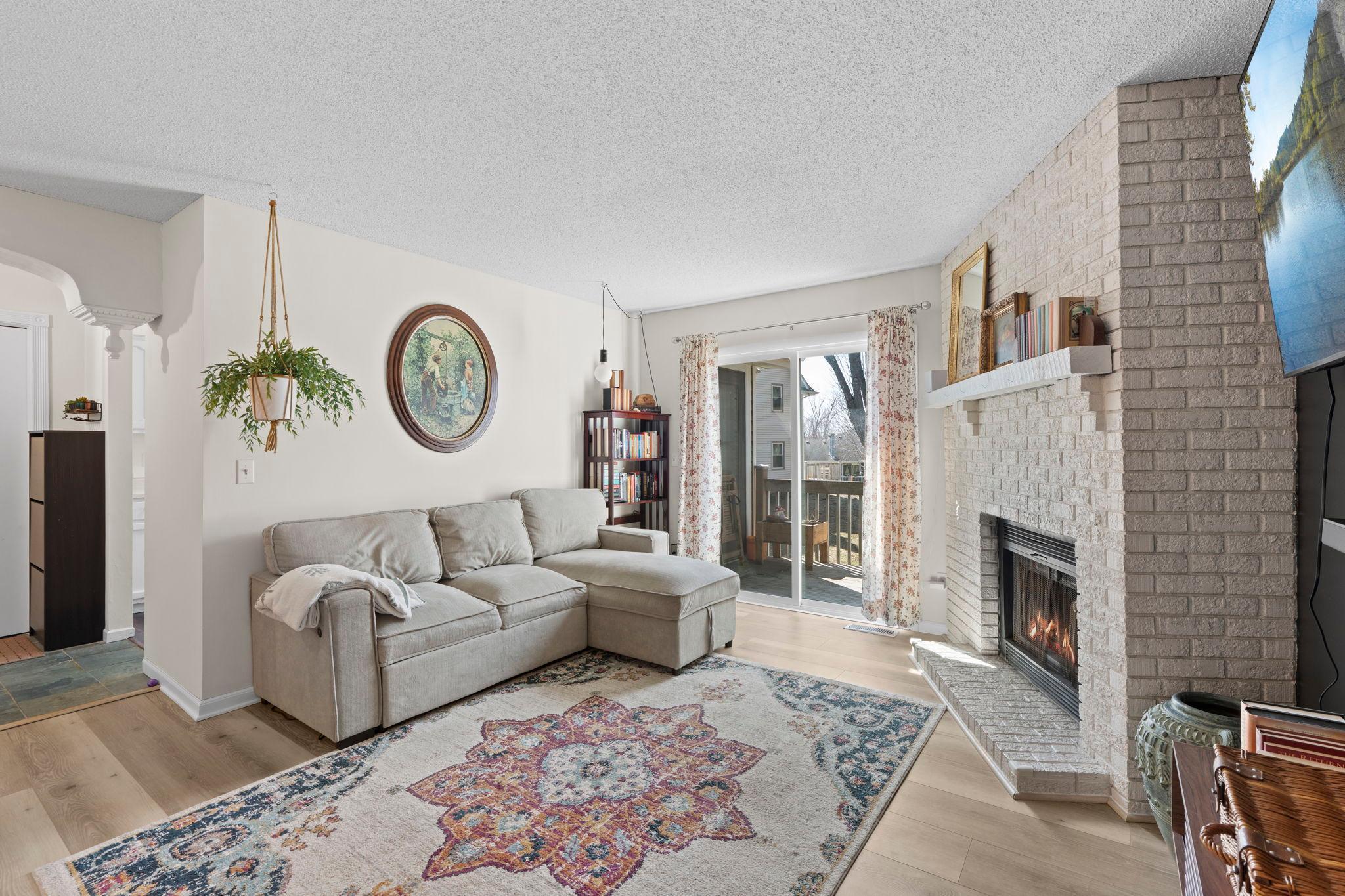 3861 Gold Point Unit: B