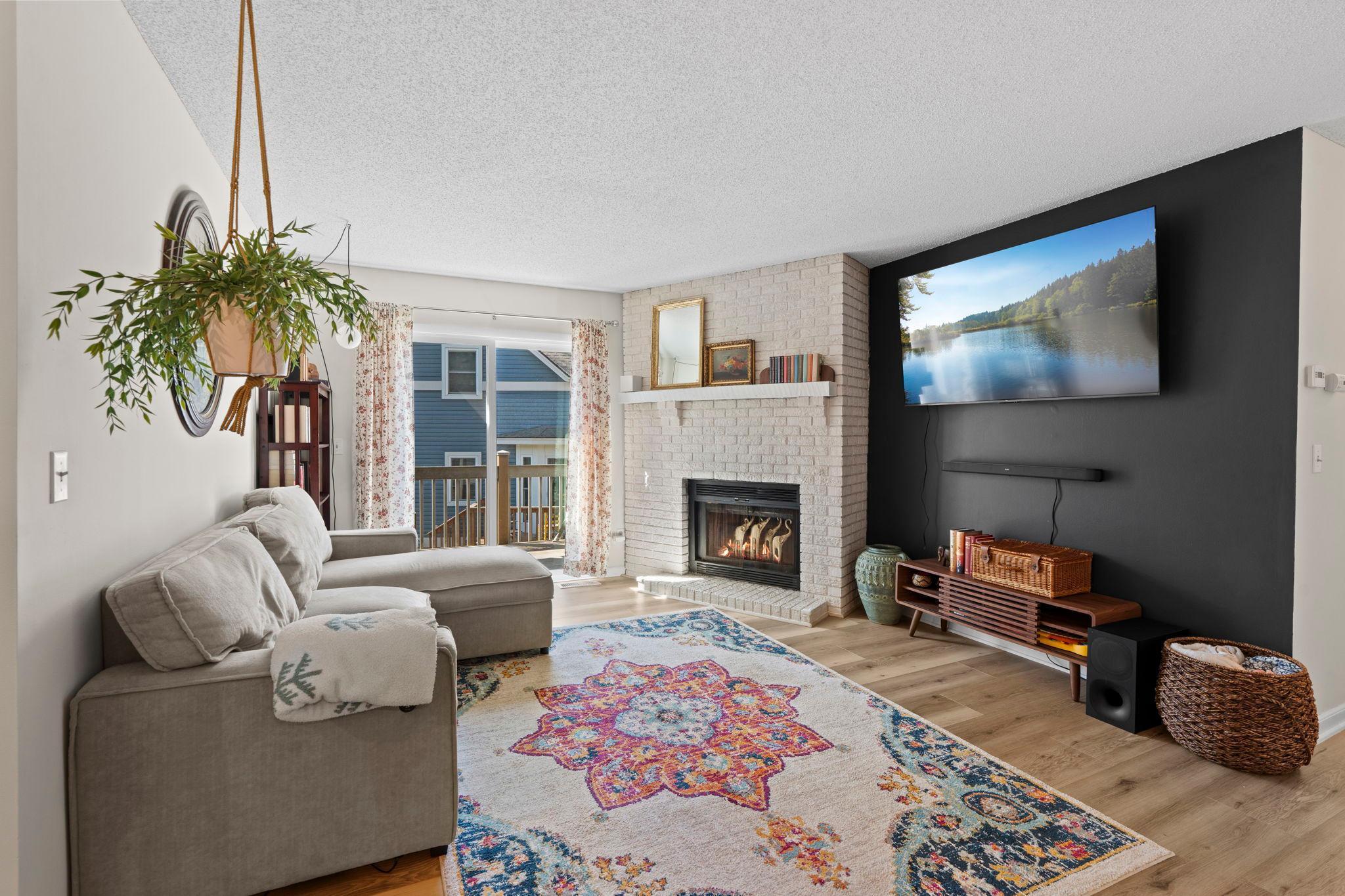 3861 Gold Point Unit: B