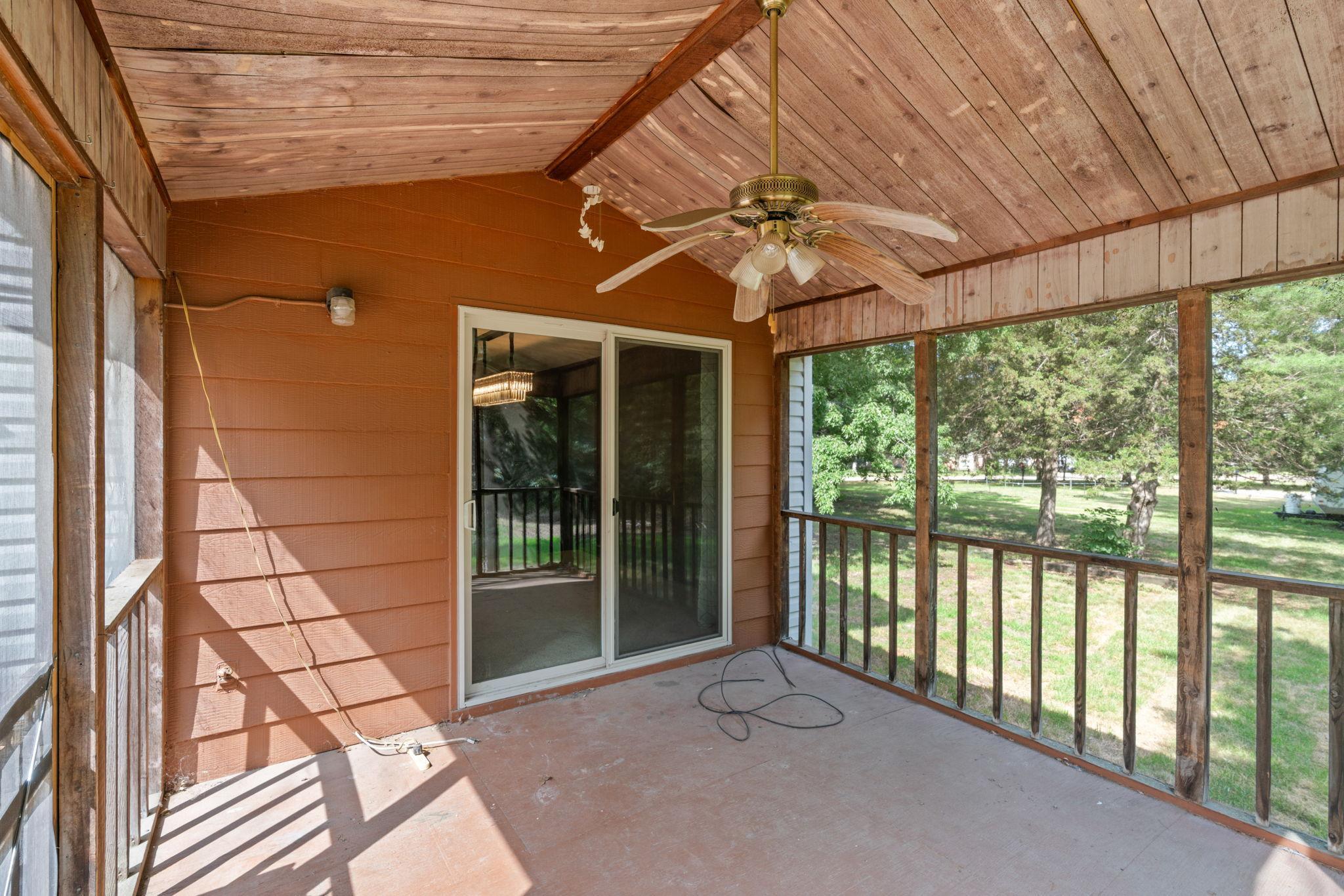 5352 Eagle Creek Boulevard