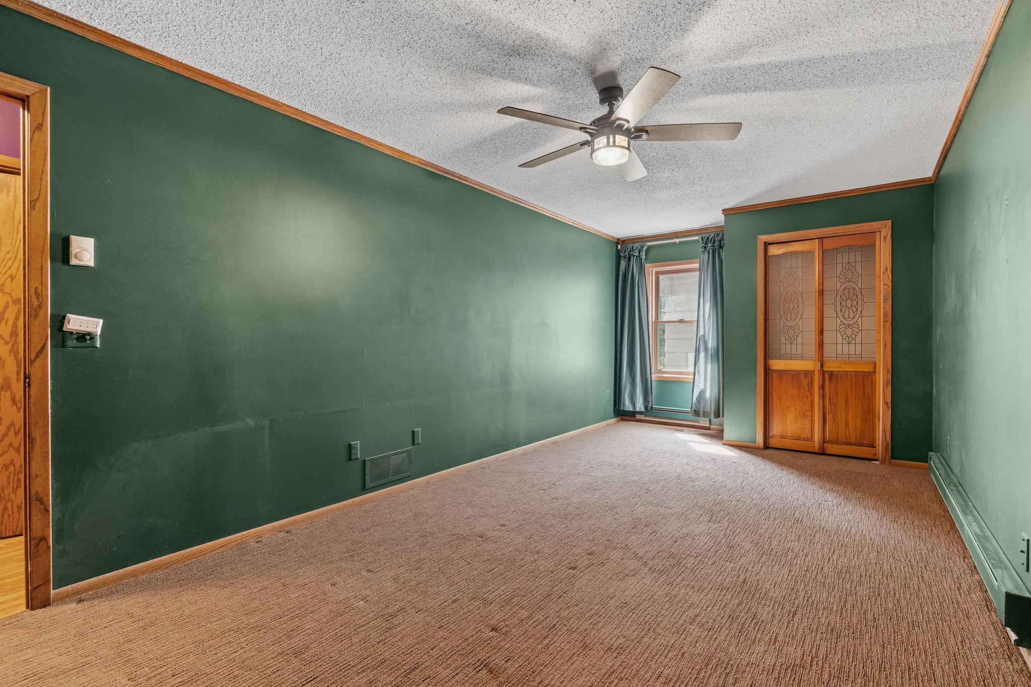 5352 Eagle Creek Boulevard