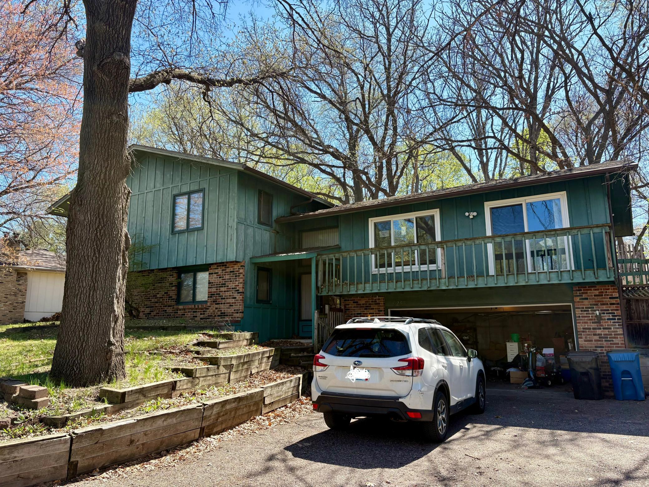 6253 Ben More Drive NE