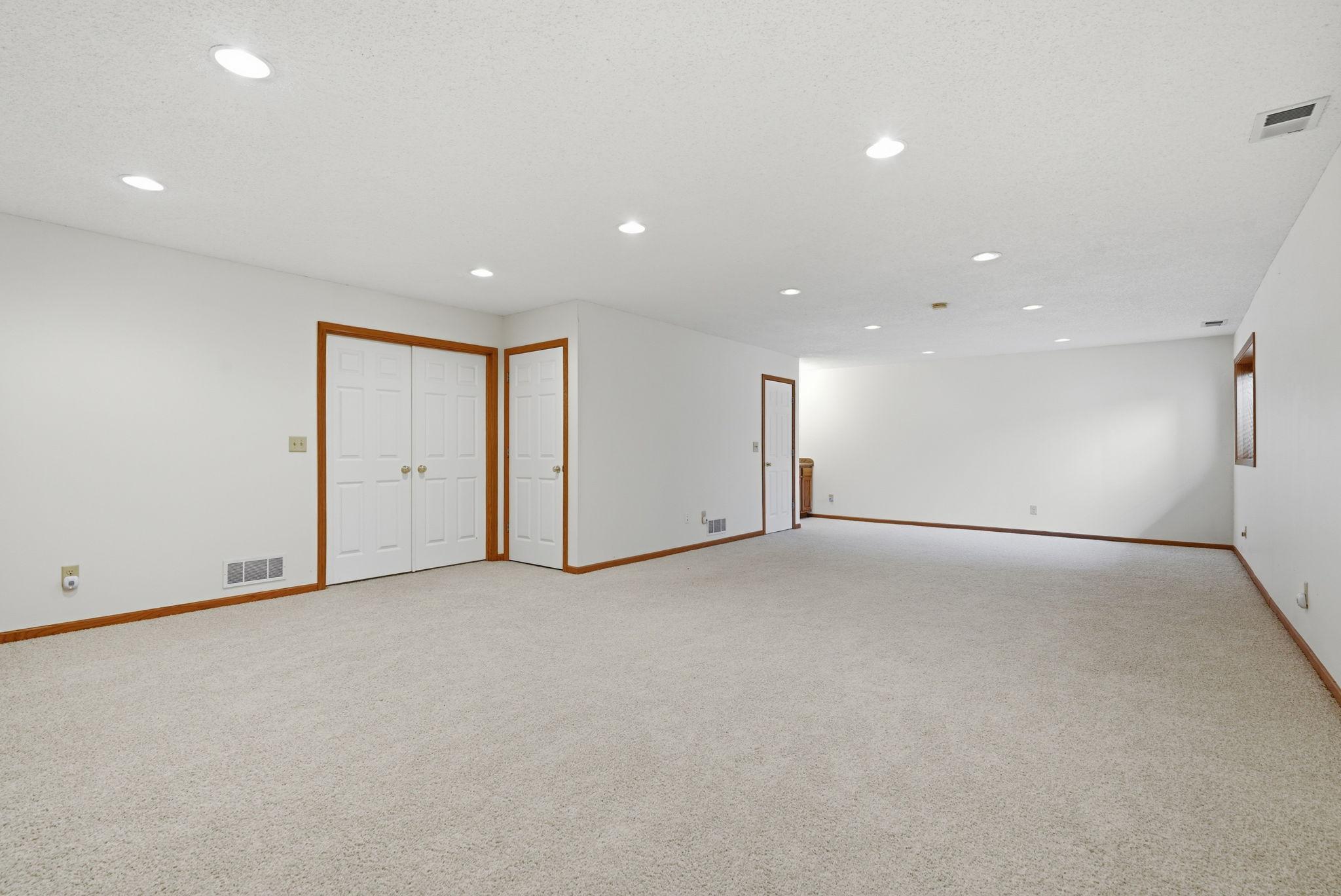 15130 Dutchman Way