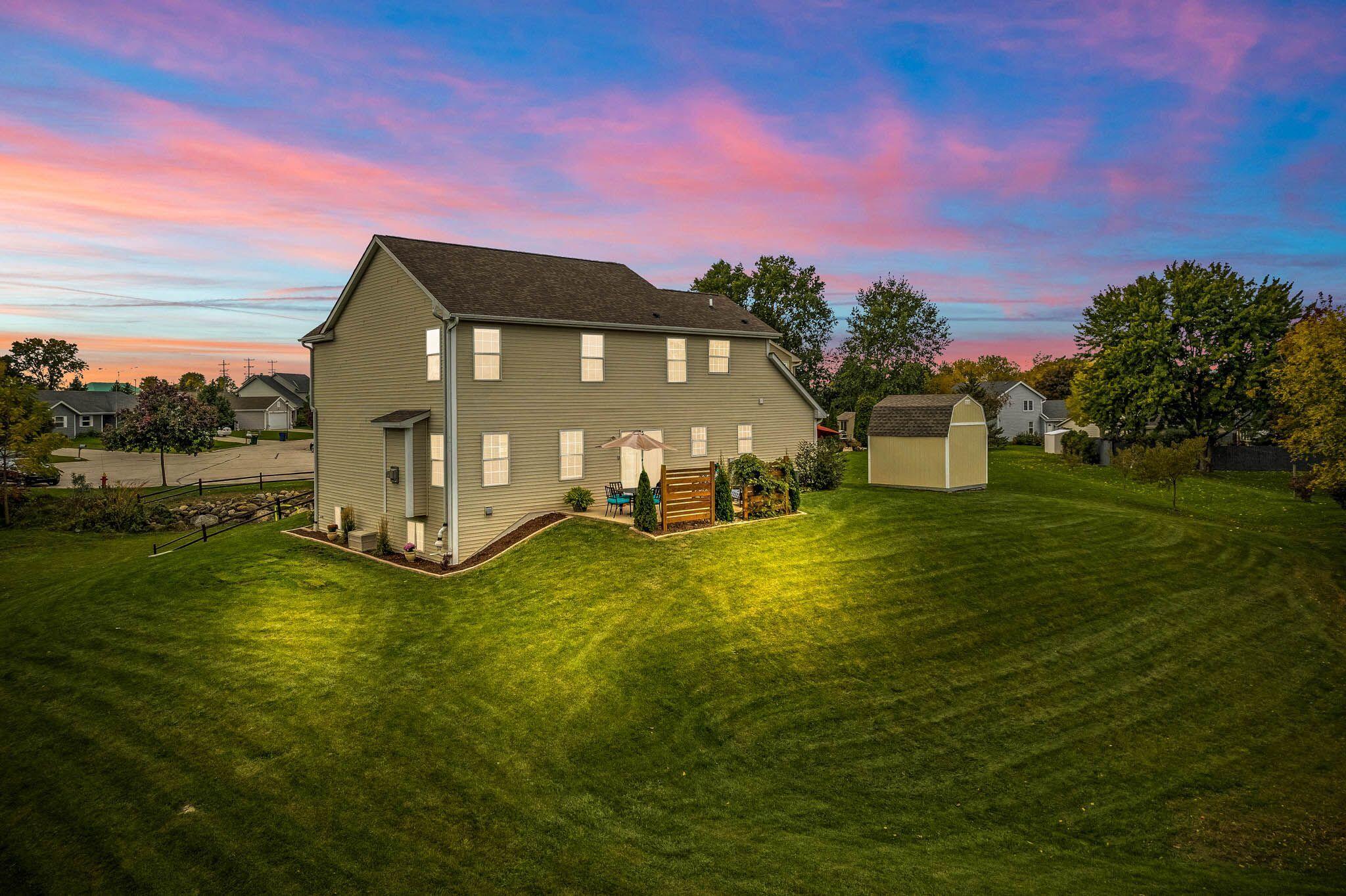 2240 E Ash Ct