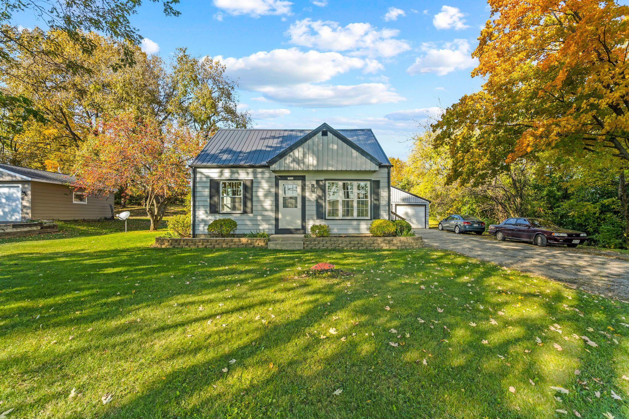 3526 W 7 Mile Rd
