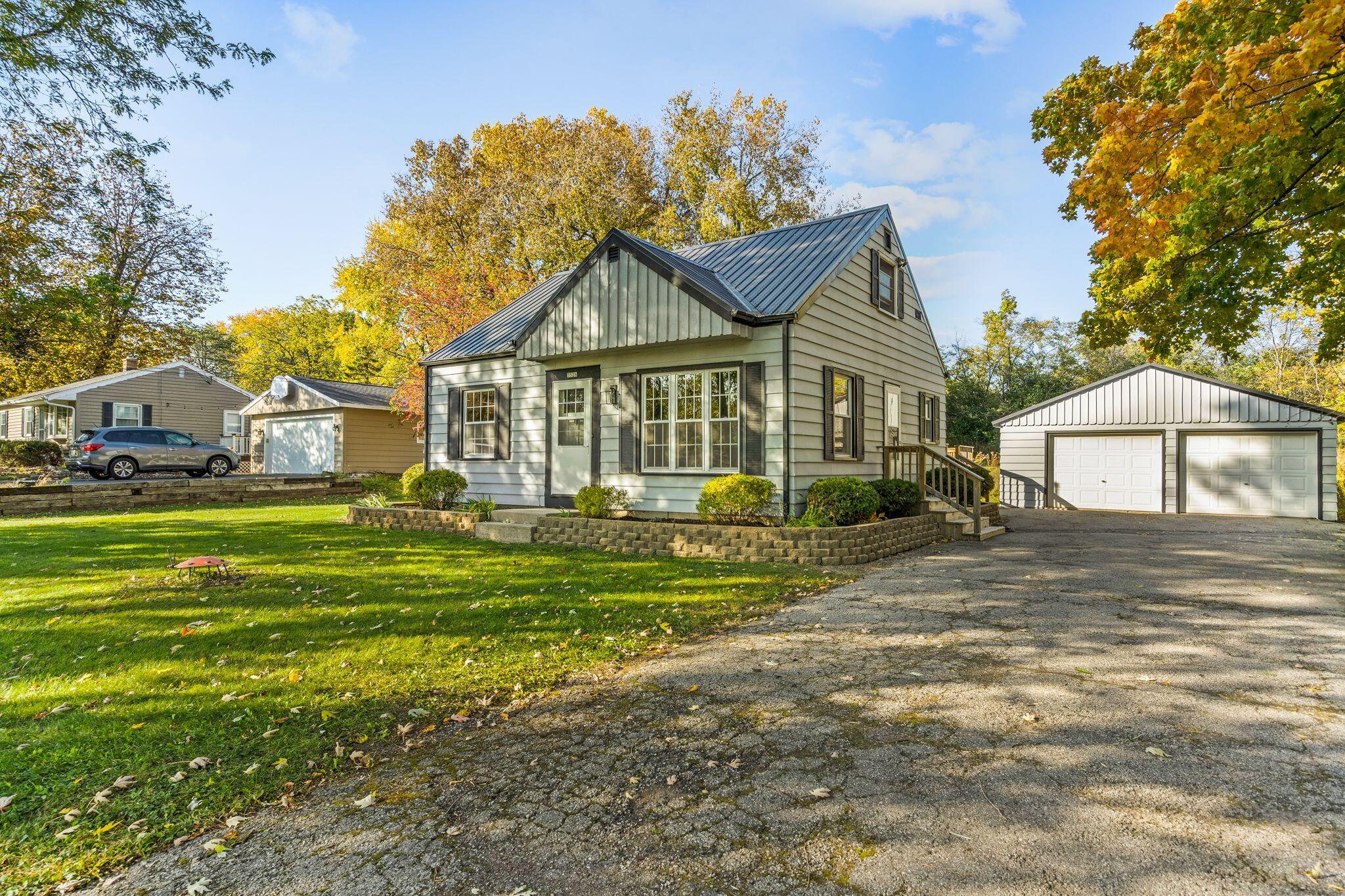 3526 W 7 Mile Rd