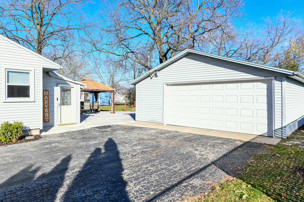 7336 S 37th Pl