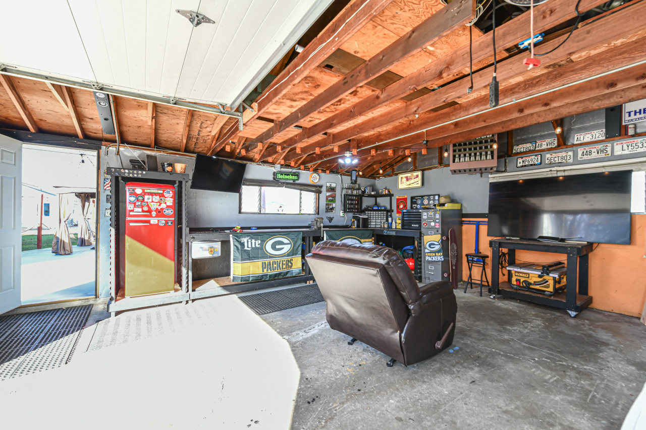 7336 S 37th Pl