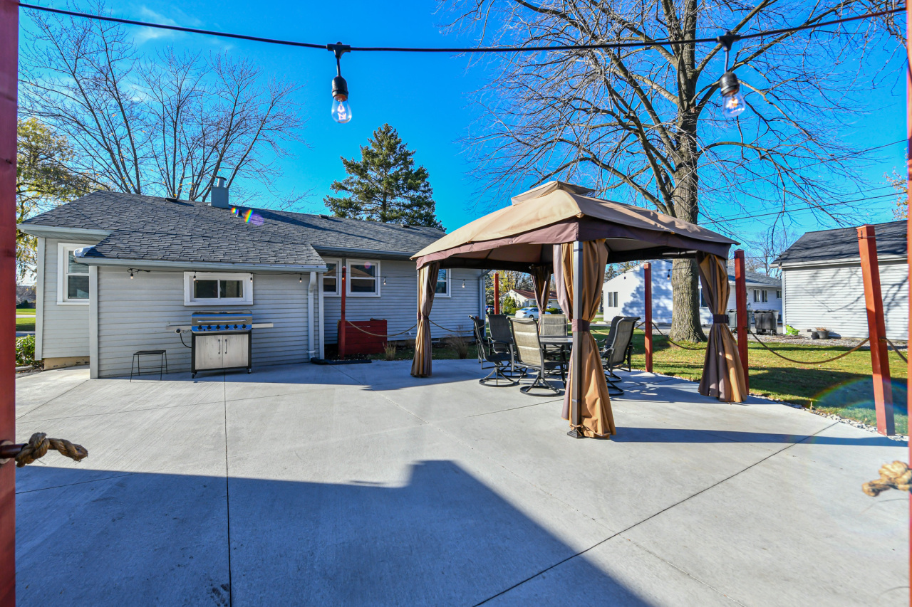 7336 S 37th Pl