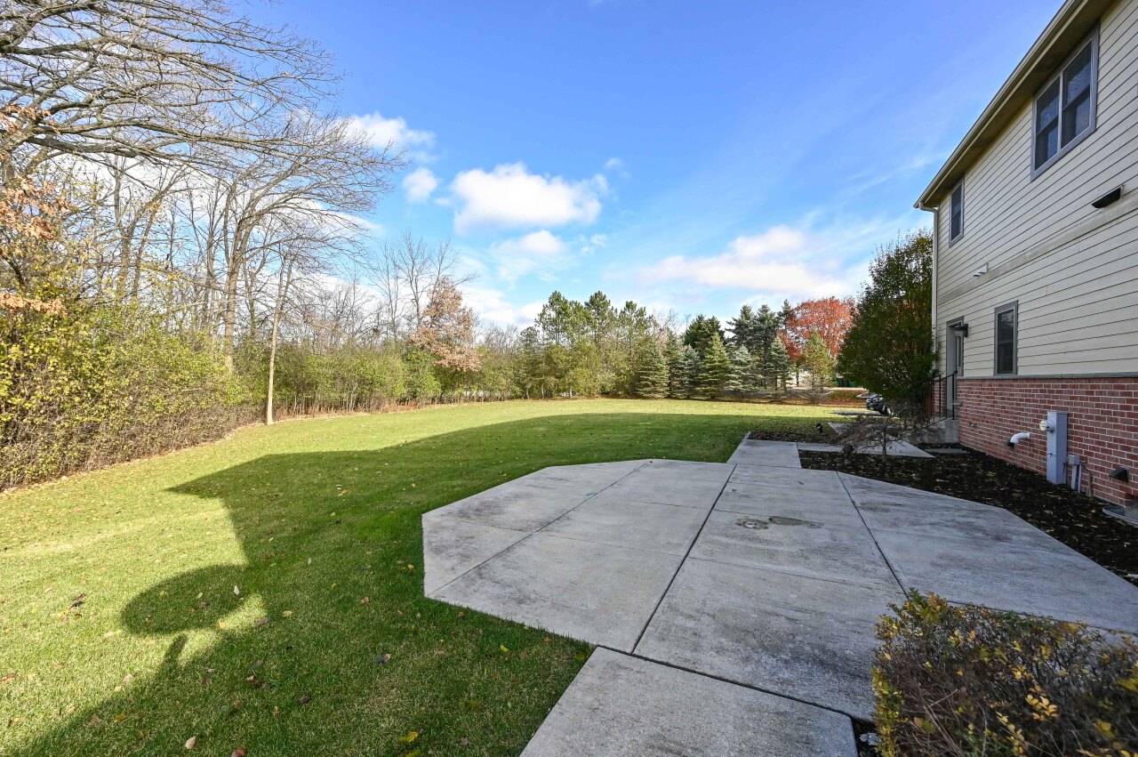 10685 N Wood Crest Dr