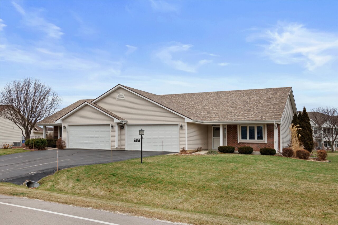 8417 S Cortland Dr