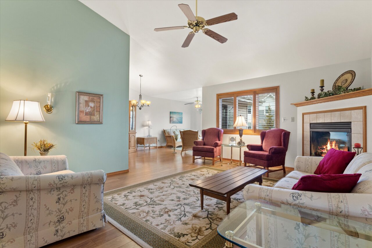 8417 S Cortland Dr
