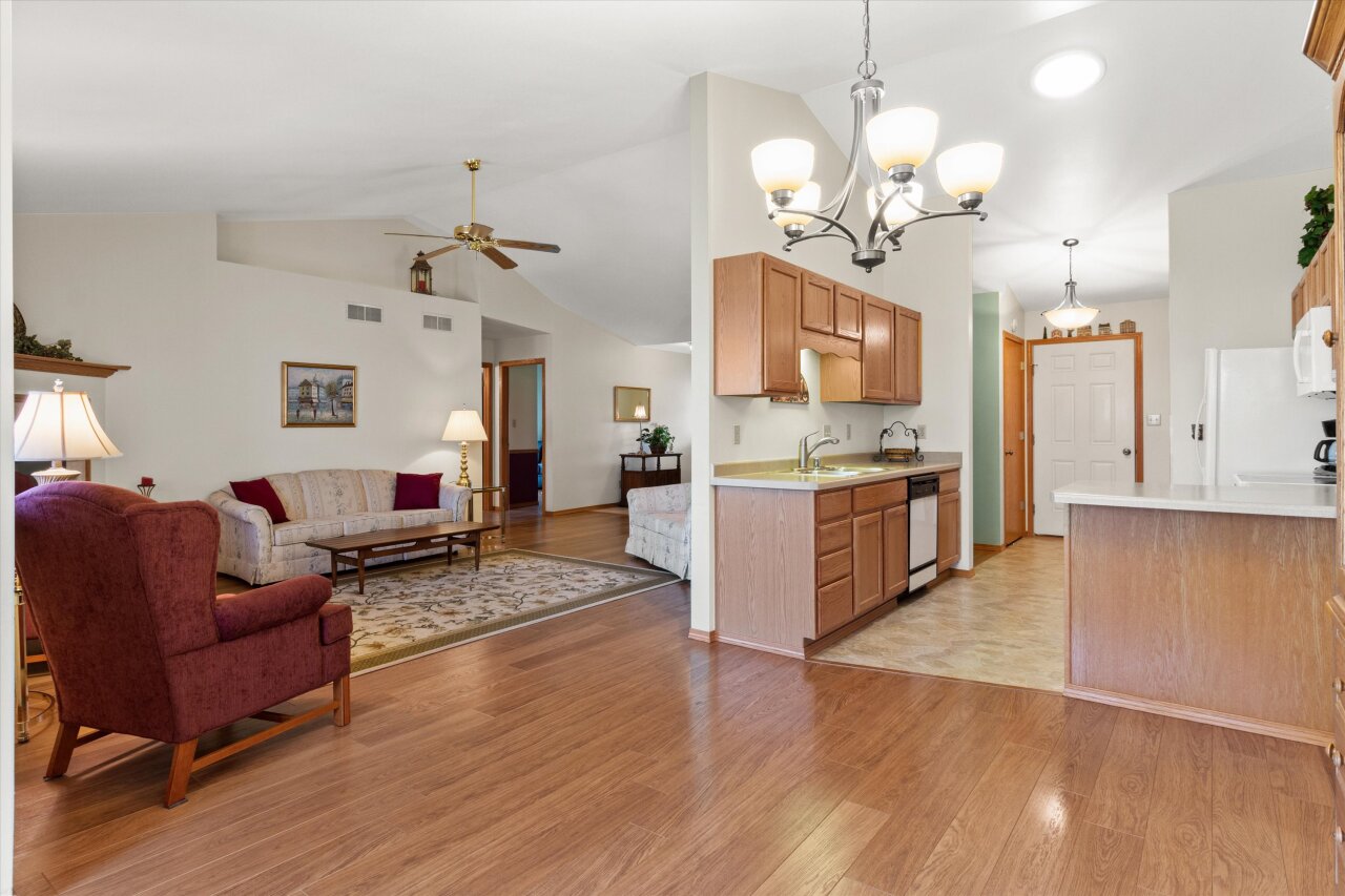 8417 S Cortland Dr