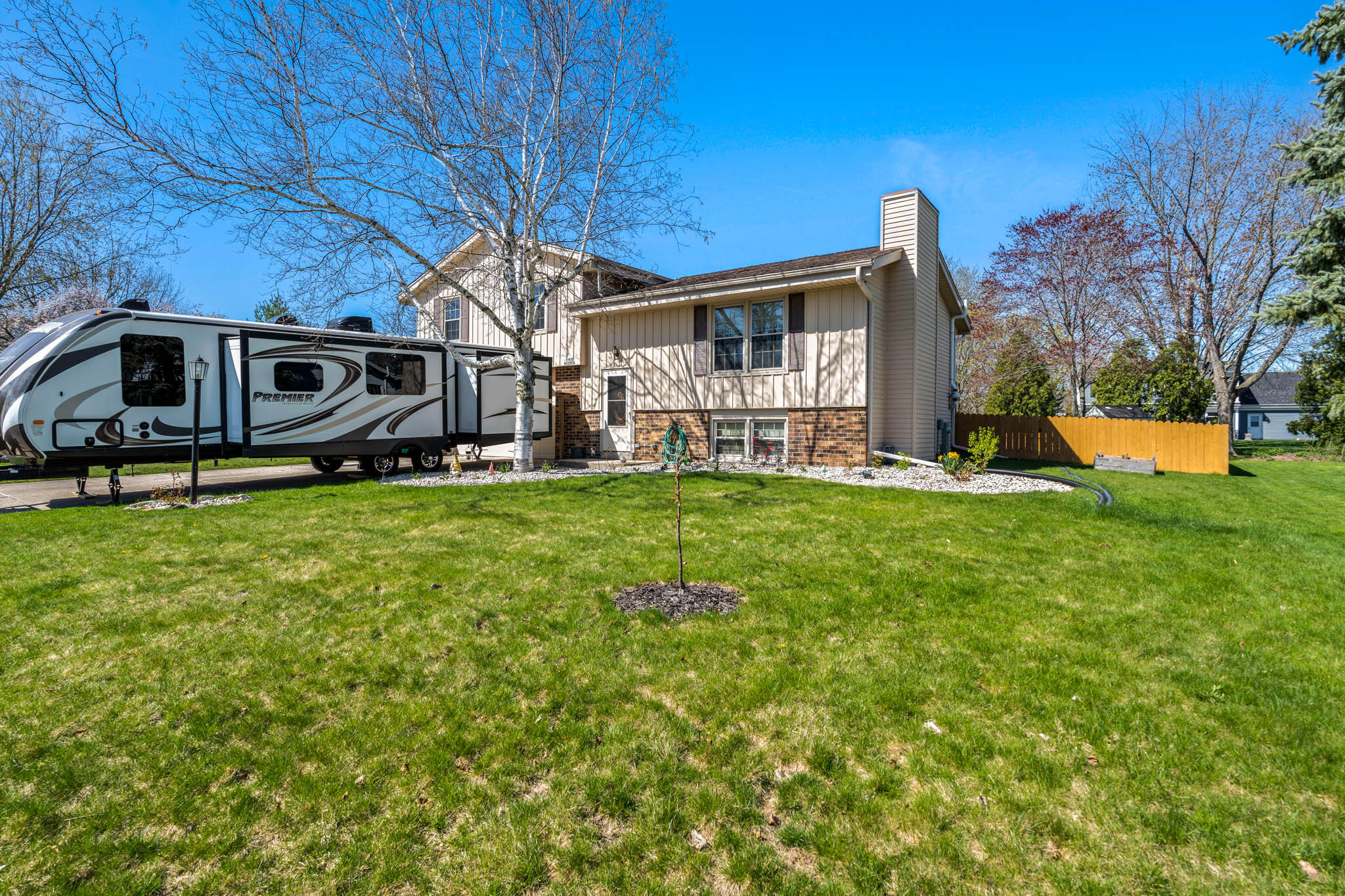 W161N11061 Meadow Dr