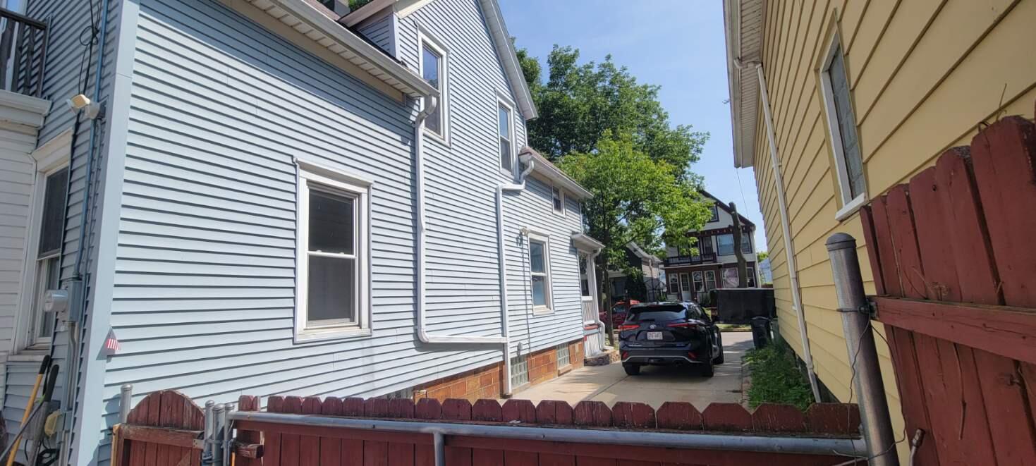 1107 S 37th St