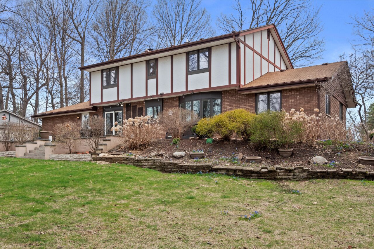 2521 W Wending Dr