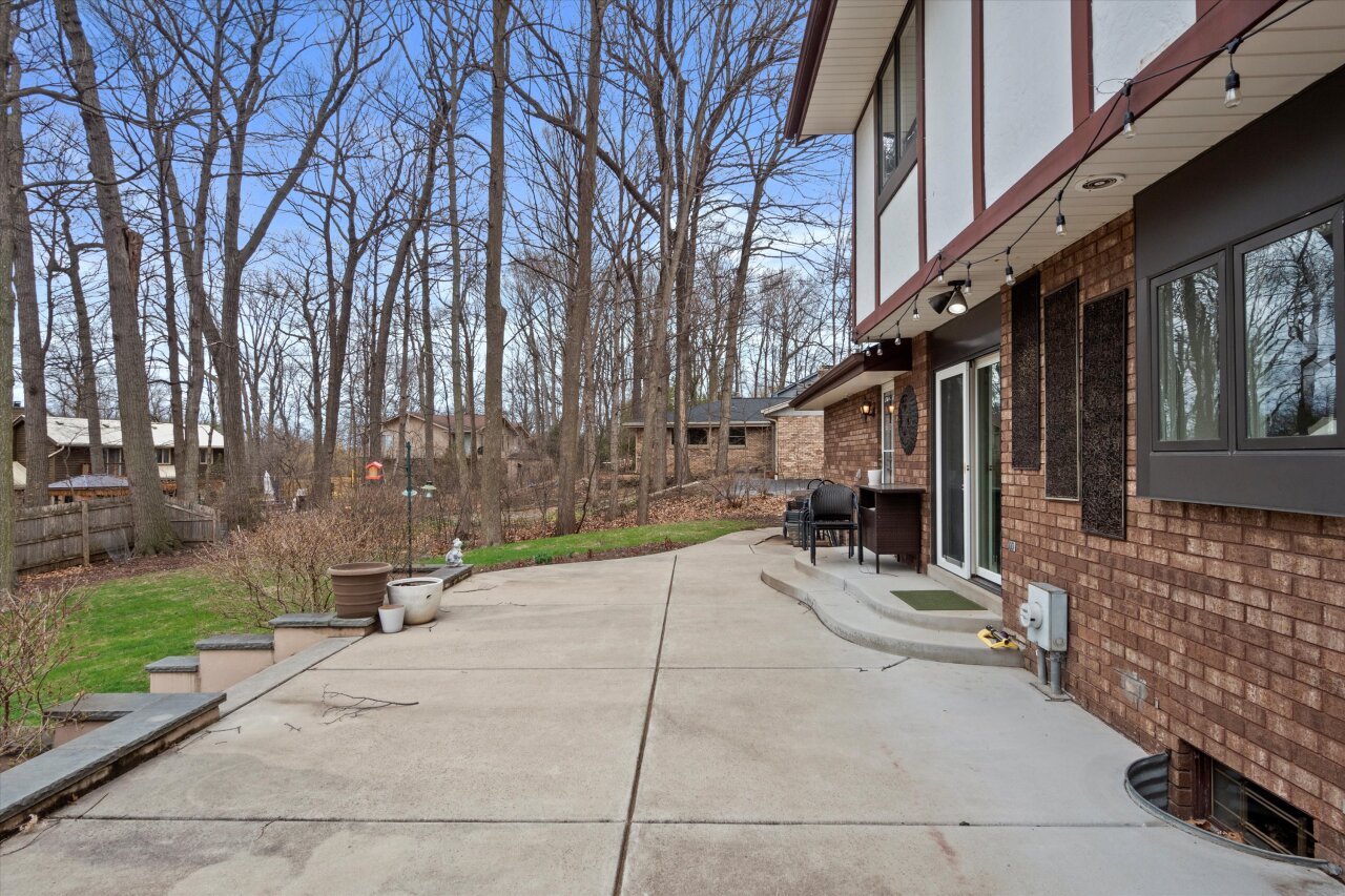2521 W Wending Dr