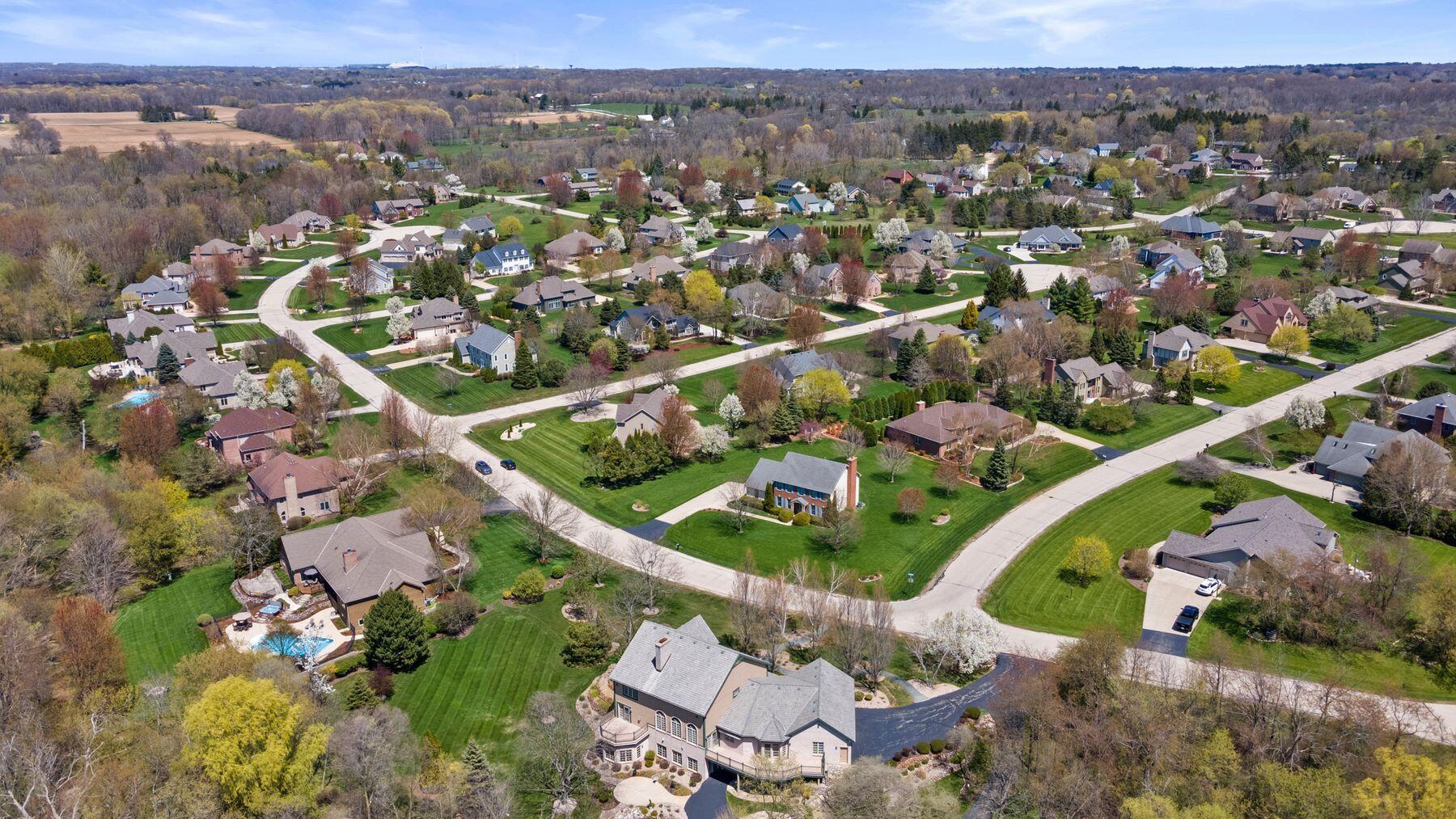 5122 Alexander Dr