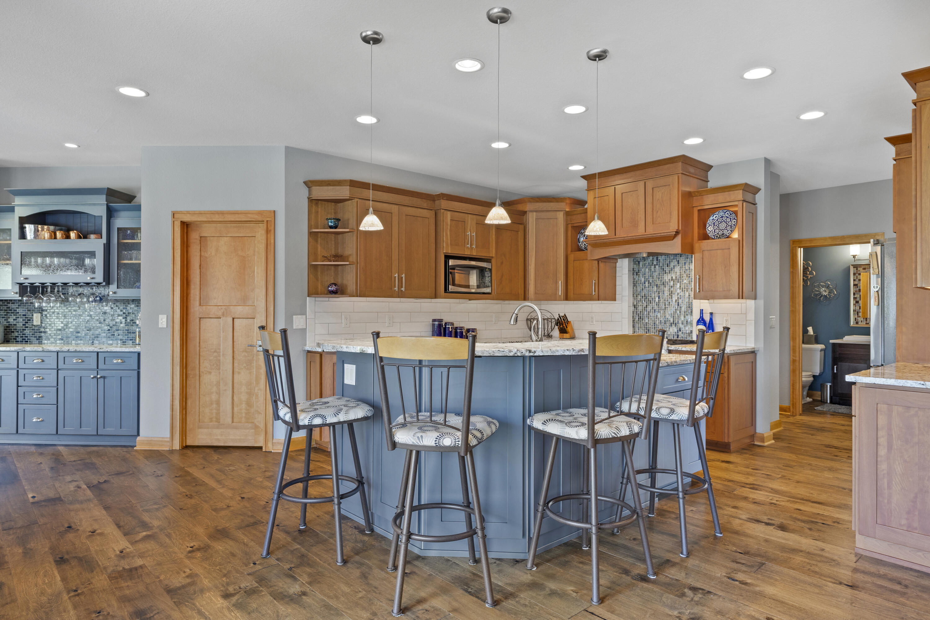 5122 Alexander Dr
