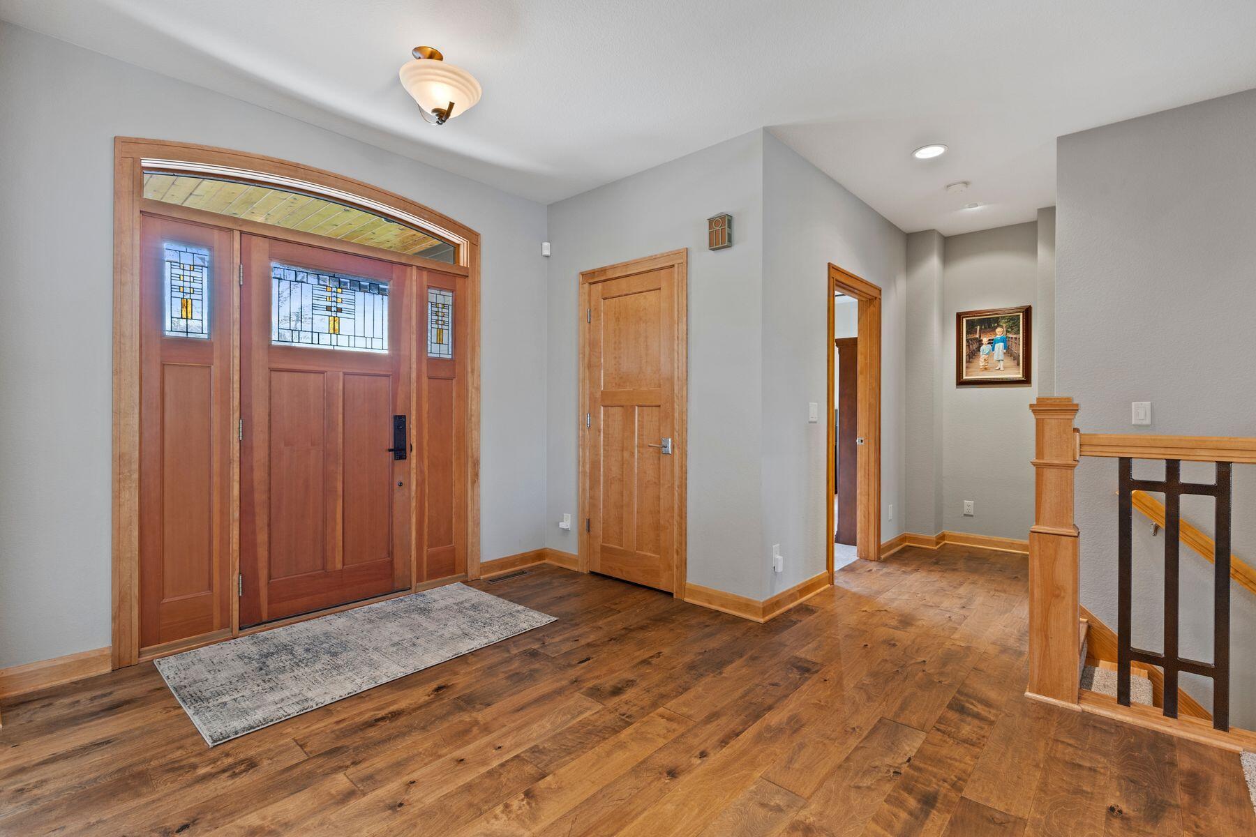 5122 Alexander Dr