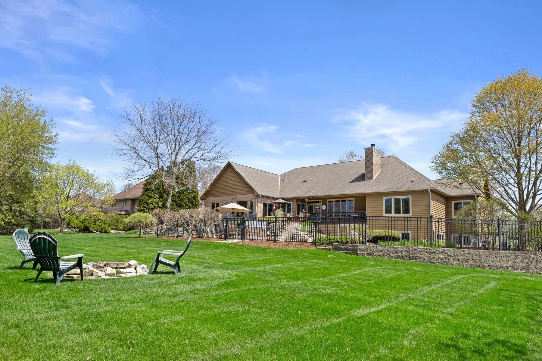 5122 Alexander Dr