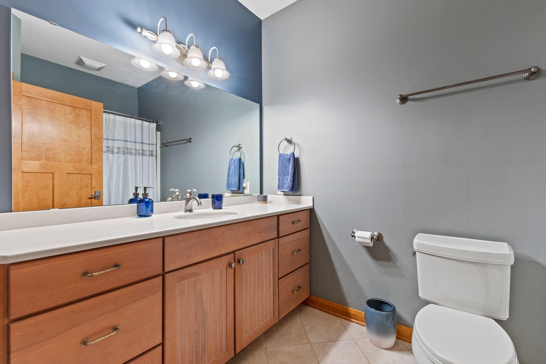 5122 Alexander Dr