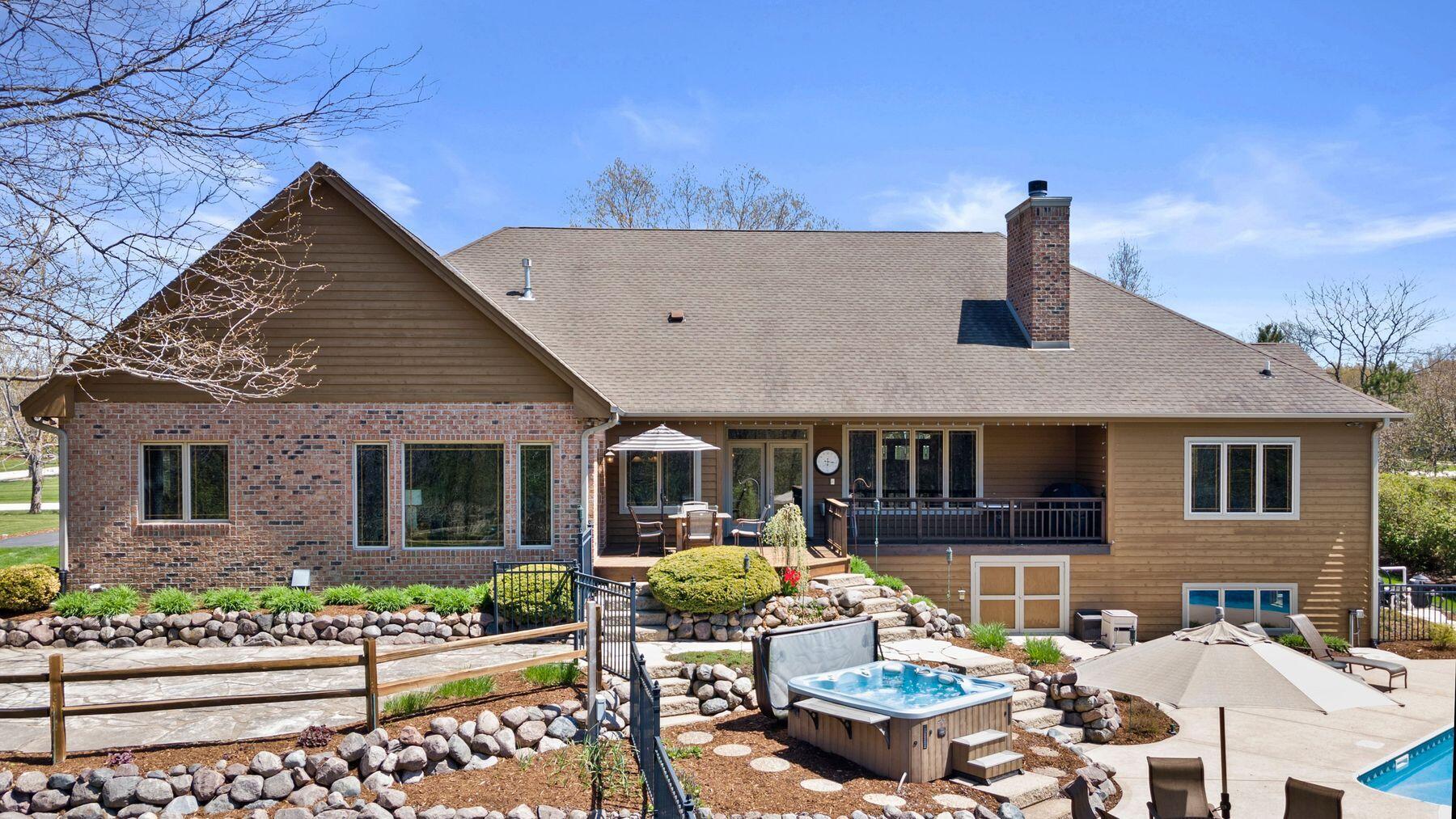 5122 Alexander Dr
