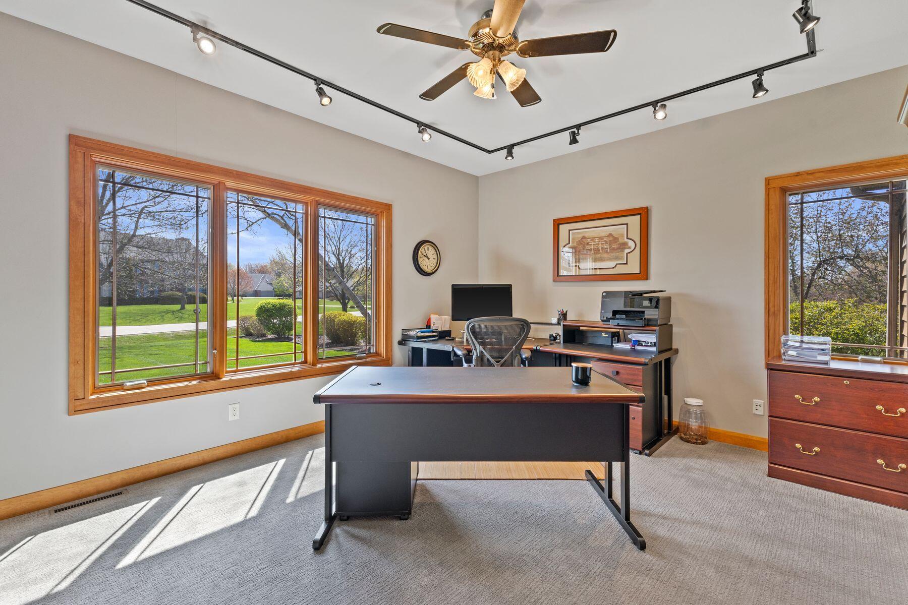 5122 Alexander Dr