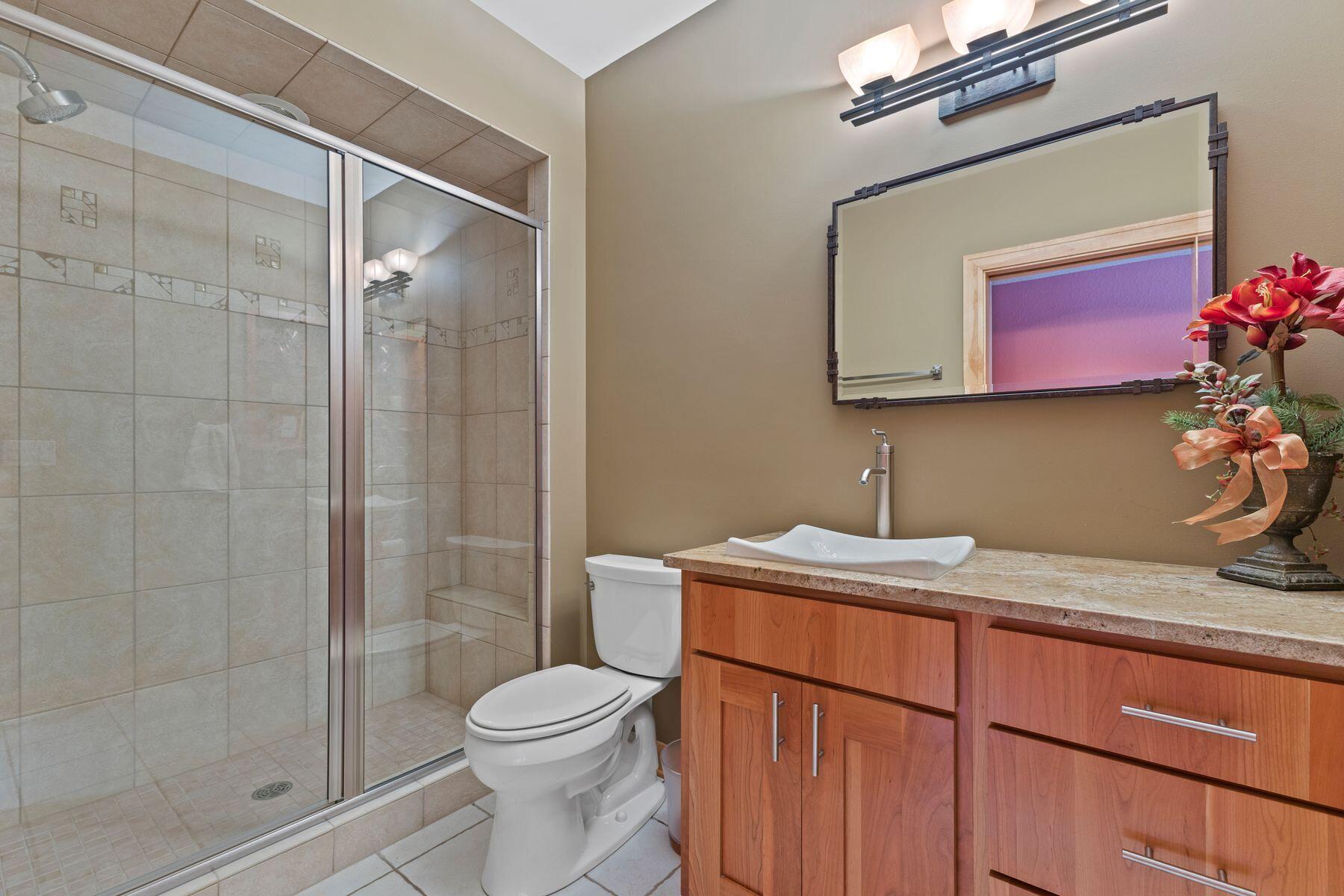 5122 Alexander Dr