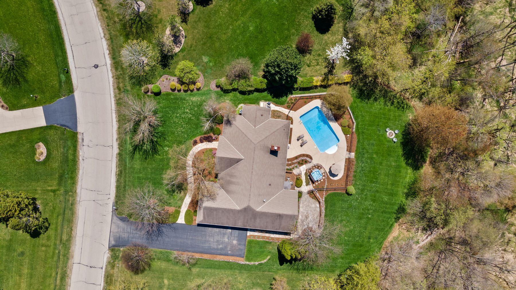 5122 Alexander Dr