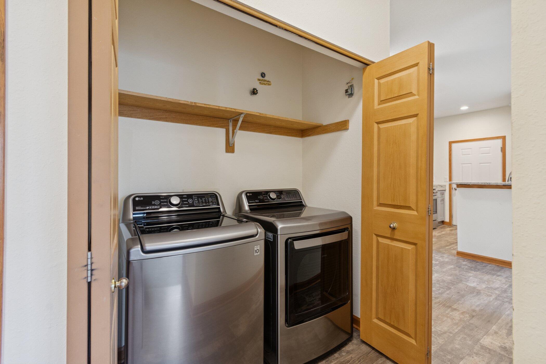 6961 S Rolling Meadows Ct
