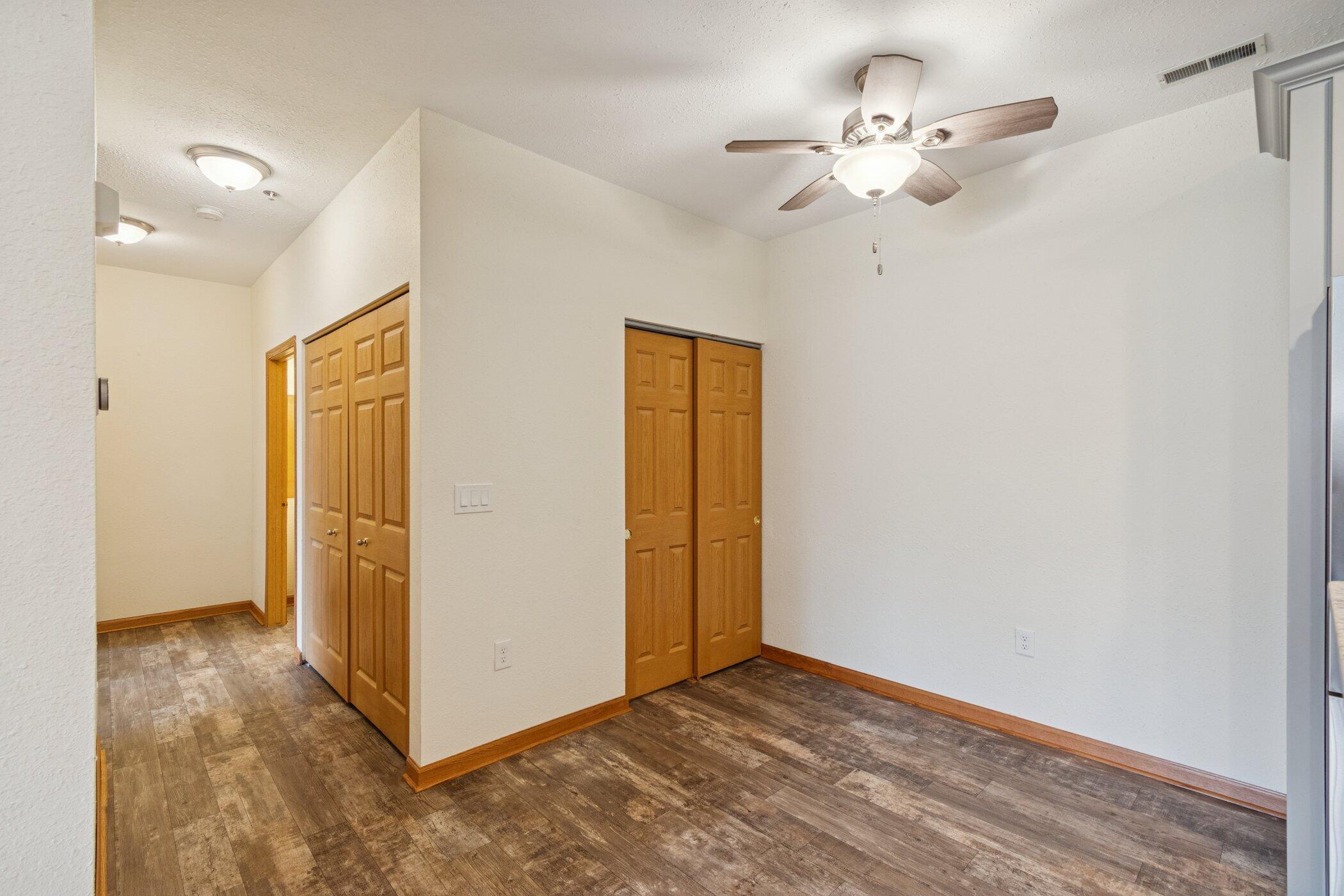 6961 S Rolling Meadows Ct