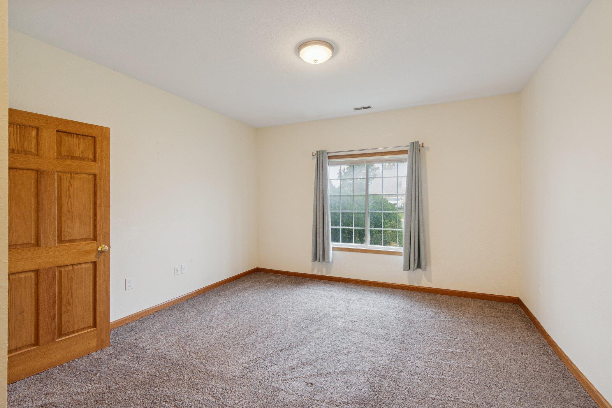 6961 S Rolling Meadows Ct