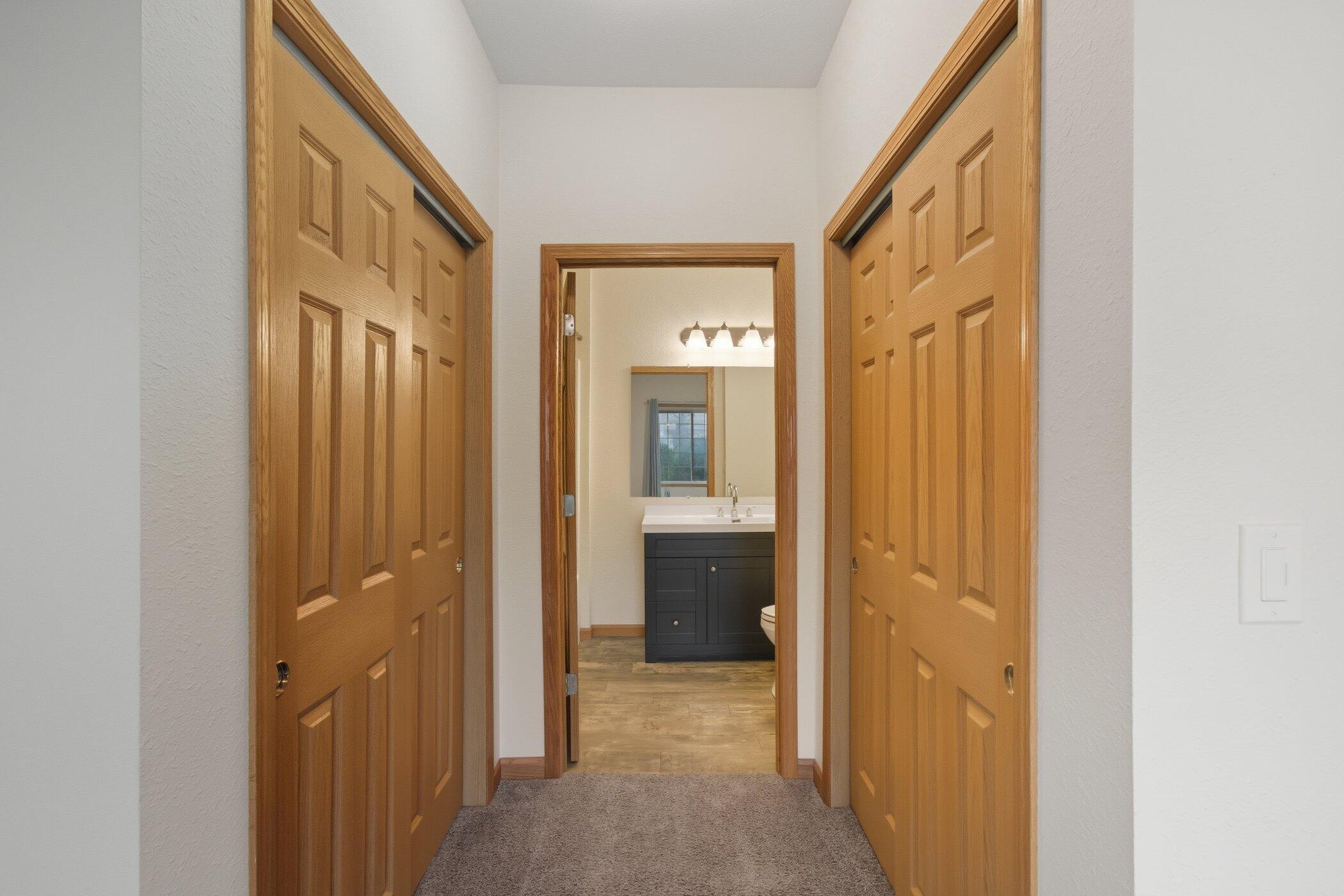 6961 S Rolling Meadows Ct