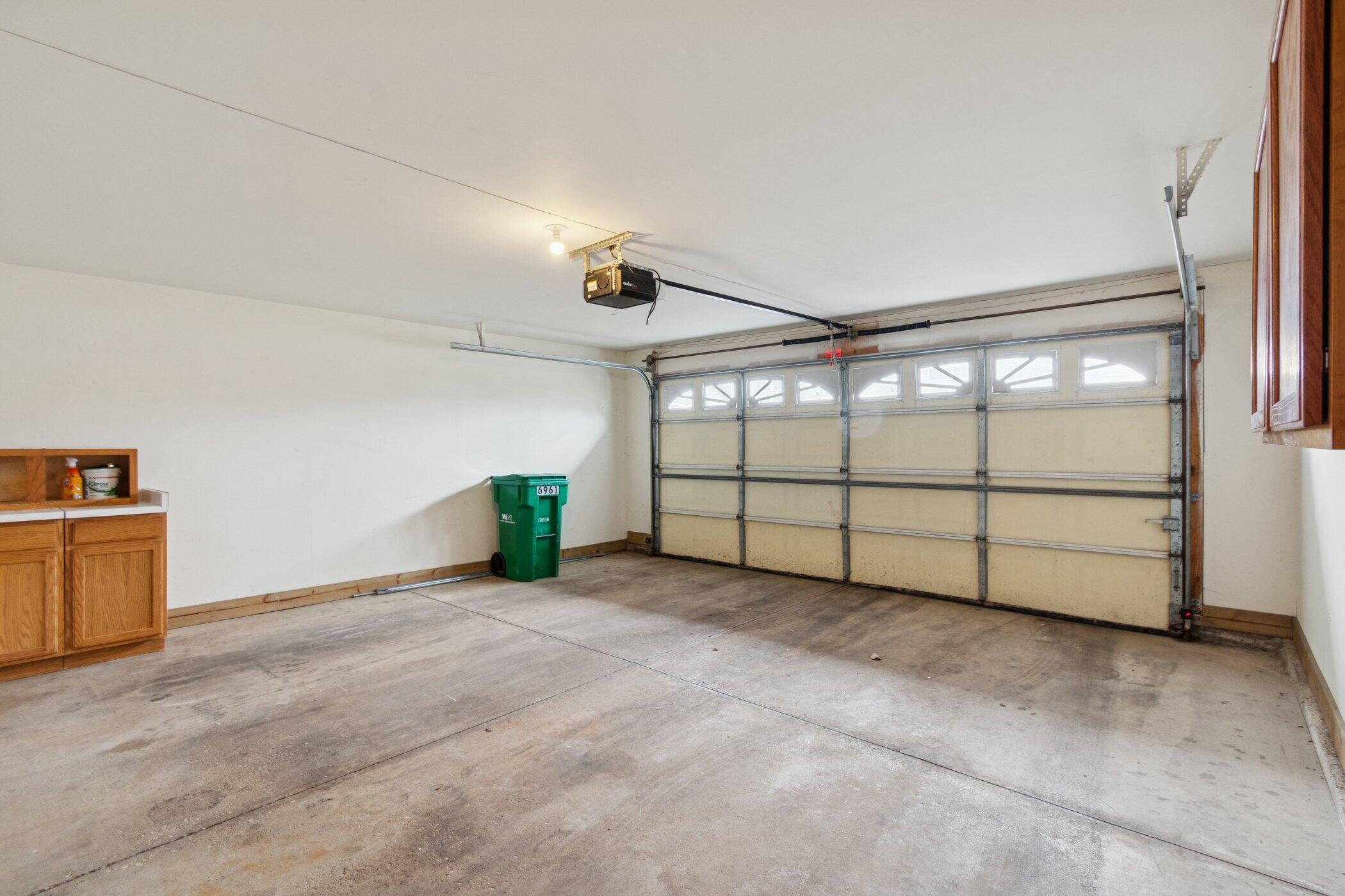 6961 S Rolling Meadows Ct