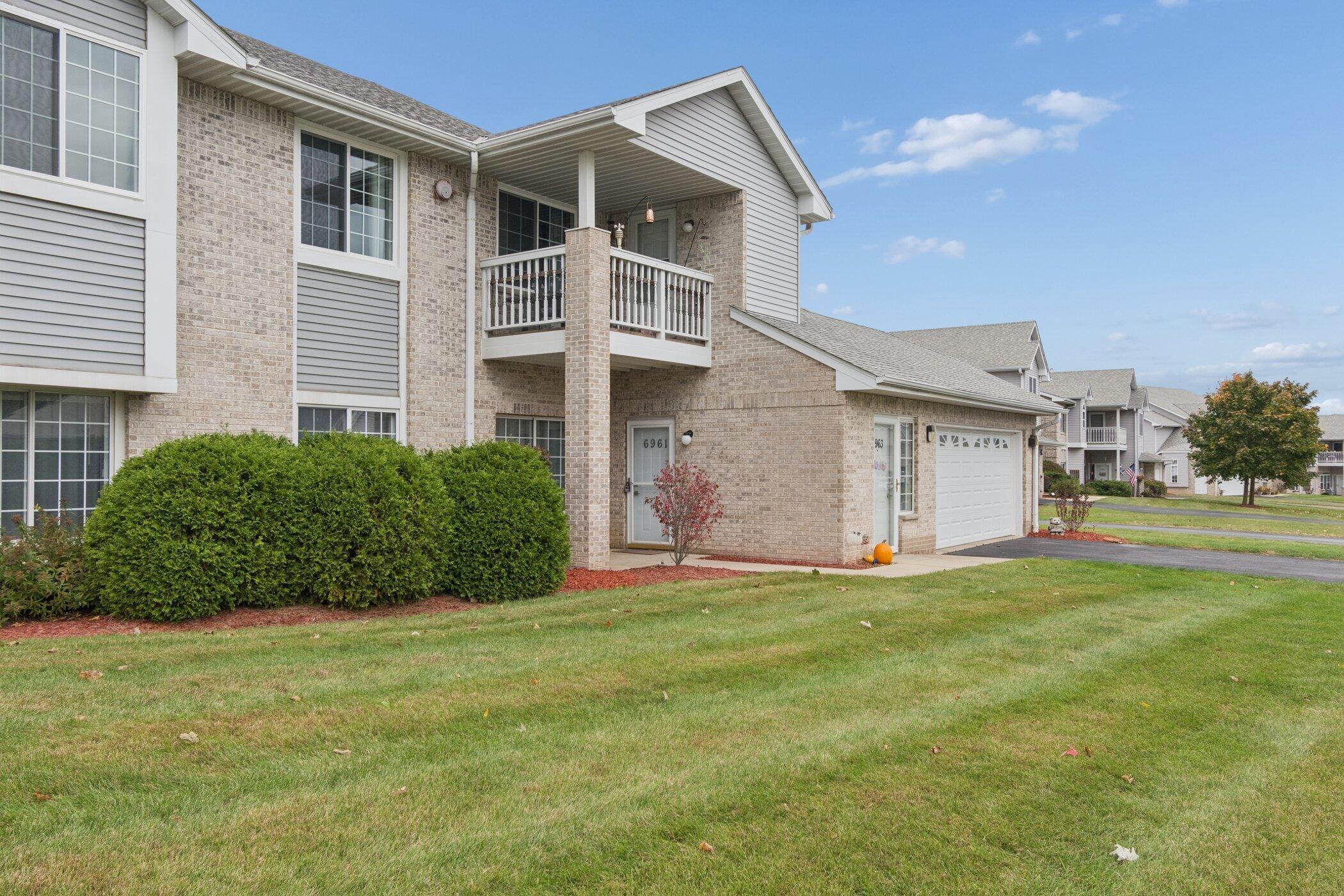 6961 S Rolling Meadows Ct