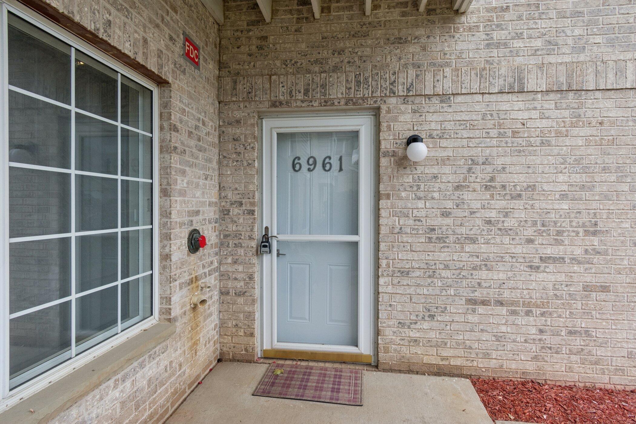 6961 S Rolling Meadows Ct