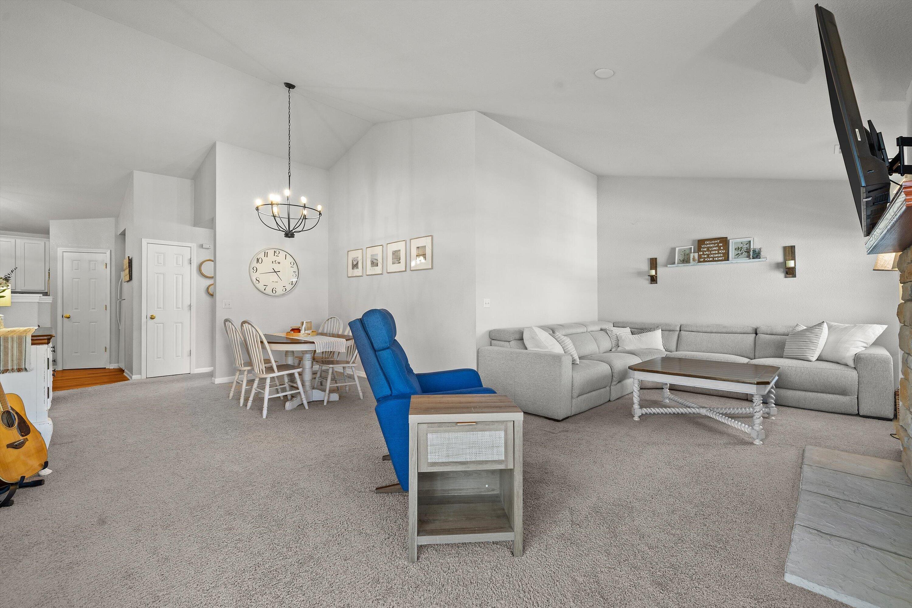 1723 State St Unit: E43